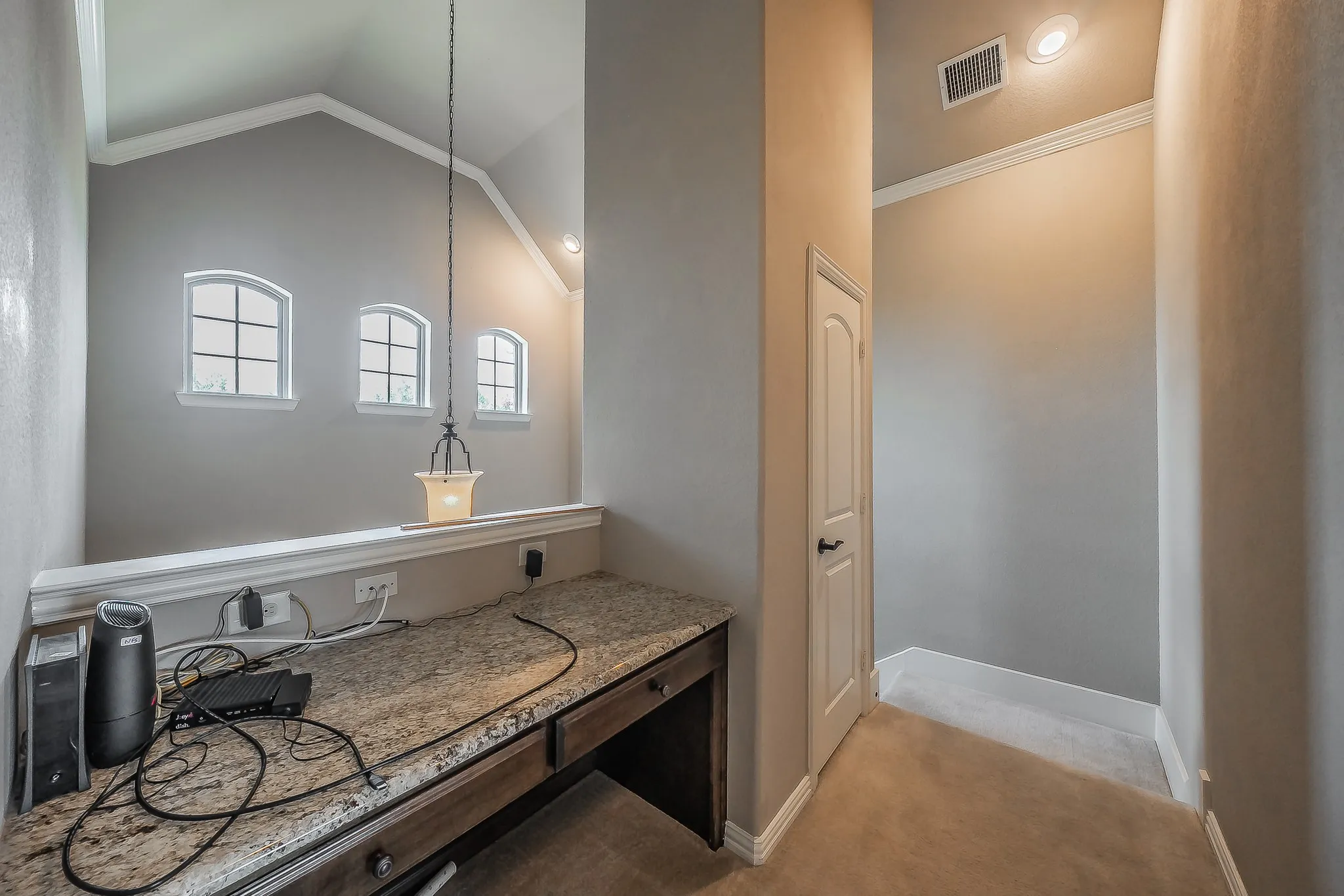 Townhouse For Sale in Tarrant County , 4017 Cascade Sky Drive, Arlington, Texas 76005, 2 Bedroom, 3 Bathroom, 2 Garage spaces, 1,878 Sqft, built in 2013, mls#21328217, Real Estate Agent in Arlington, Homes For Sale in Tarrant county, Homes For Sale in Arlington, Realtor in Arlington Texas, Real Estate Brokerage Independent Realty Texas, Luminita Cordes Realtor
