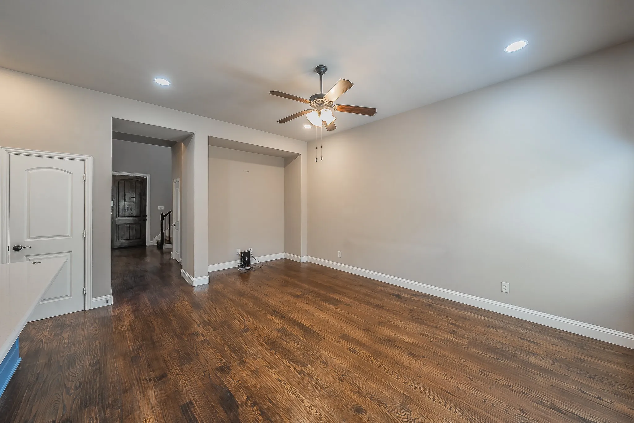 Townhouse For Sale in Tarrant County , 4017 Cascade Sky Drive, Arlington, Texas 76005, 2 Bedroom, 3 Bathroom, 2 Garage spaces, 1,878 Sqft, built in 2013, mls#21328217, Real Estate Agent in Arlington, Homes For Sale in Tarrant county, Homes For Sale in Arlington, Realtor in Arlington Texas, Real Estate Brokerage Independent Realty Texas, Luminita Cordes Realtor