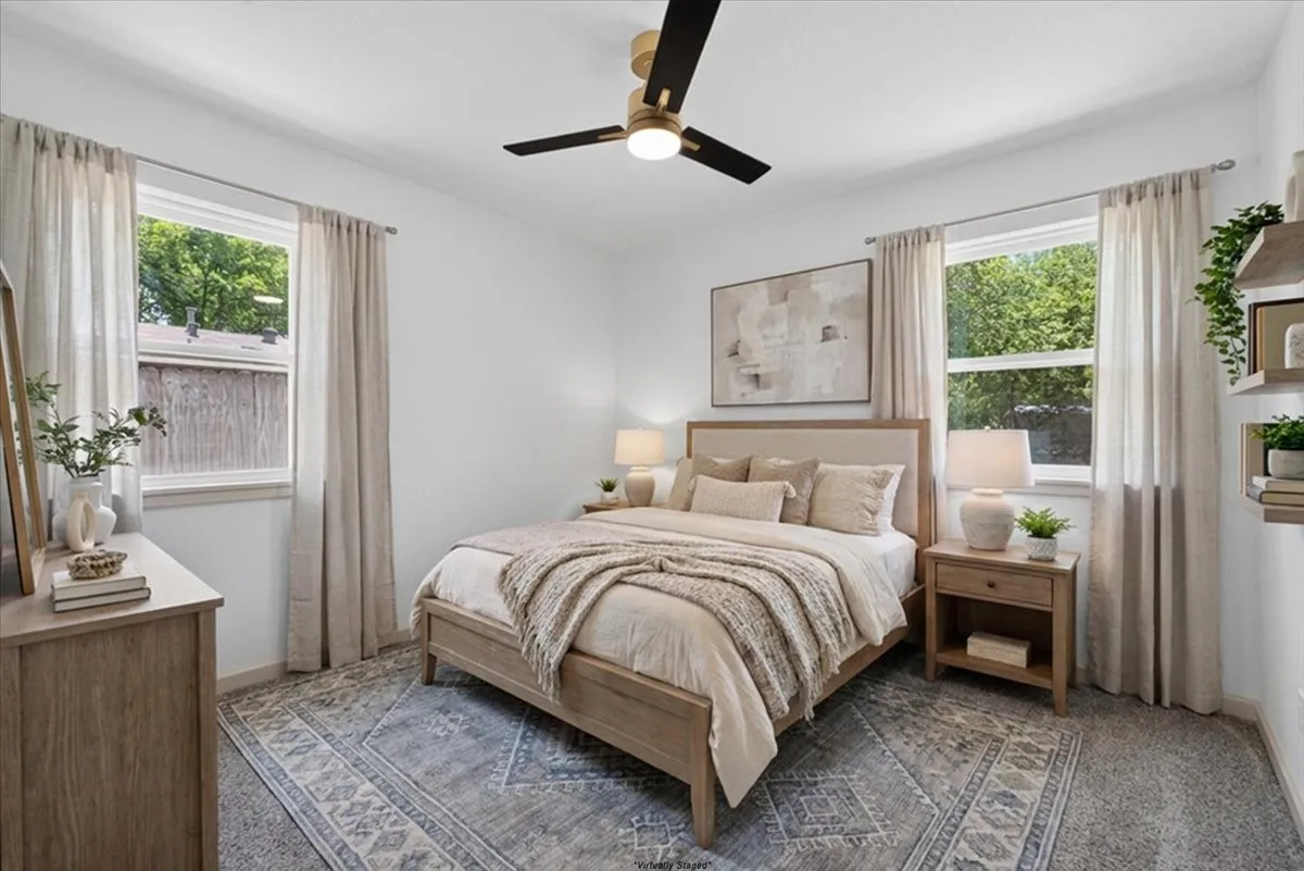 Single Family Residence For Sale in Johnson County , 205 Summercrest Boulevard, Burleson, Texas 76028, 3 Bedroom, 1 Bathroom, 1 Garage spaces, 1,018 Sqft, built in 1960, mls#21327223, Real Estate Agent in Burleson, Homes For Sale in Johnson county, Homes For Sale in Burleson, Realtor in Burleson Texas, Real Estate Brokerage Independent Realty Texas, Luminita Cordes Realtor