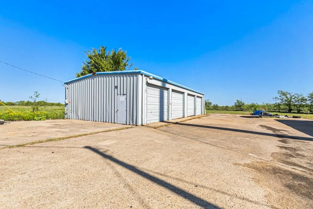 Warehouse For Sale in Kaufman County , 5878 W US Highway 80, Terrell, Texas 75160, 0, 0, Garage spaces, 0 Sqft, built in 1976, Price $1,499,900, mls#21328232, Real Estate Agent in Terrell, Homes For Sale in Kaufman county, Homes For Sale in Terrell, Realtor in Terrell Texas, Real Estate Brokerage Independent Realty Texas, Luminita Cordes Realtor