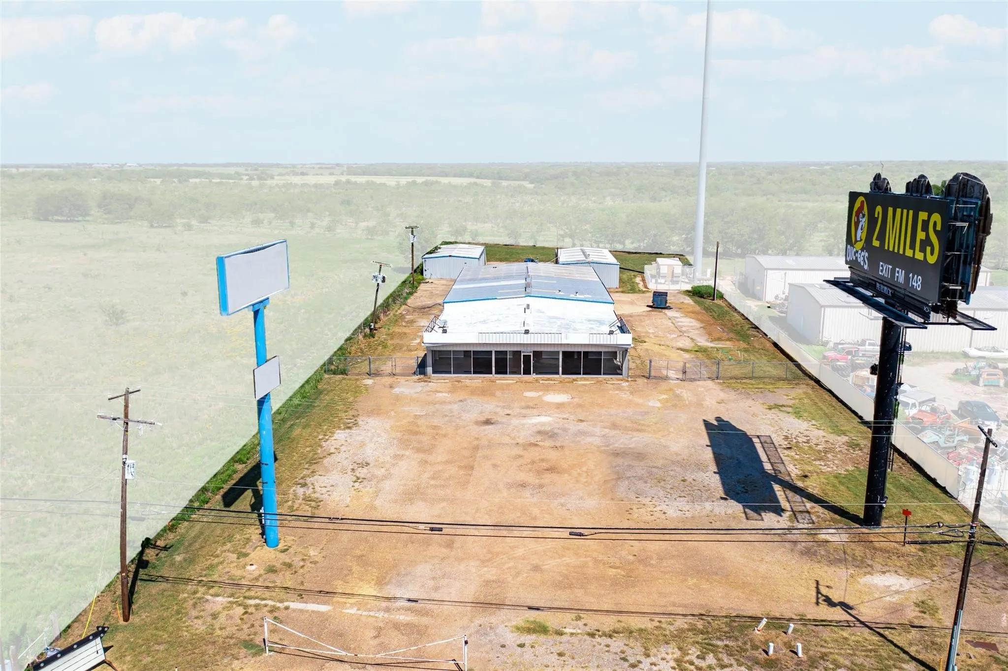 Warehouse For Sale in Kaufman County , 5878 W US Highway 80, Terrell, Texas 75160, 0, 0, Garage spaces, 0 Sqft, built in 1976, Price $1,499,900, mls#21328232, Real Estate Agent in Terrell, Homes For Sale in Kaufman county, Homes For Sale in Terrell, Realtor in Terrell Texas, Real Estate Brokerage Independent Realty Texas, Luminita Cordes Realtor