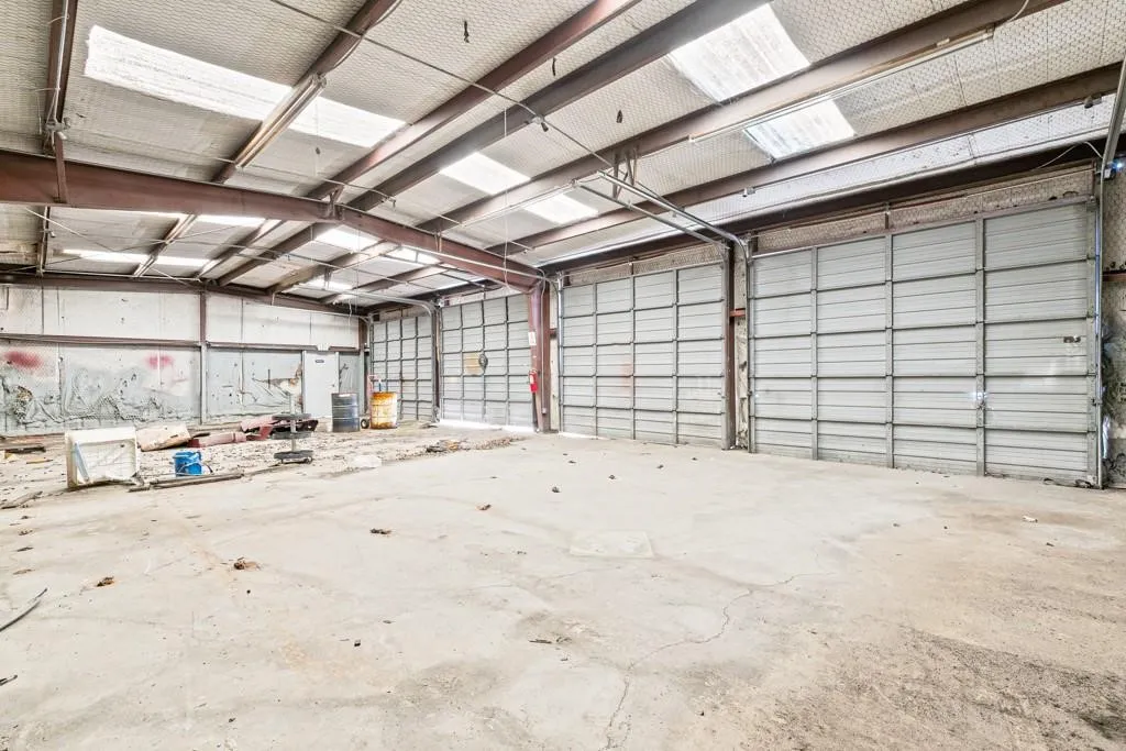 Warehouse For Sale in Kaufman County , 5878 W US Highway 80, Terrell, Texas 75160, 0, 0, Garage spaces, 0 Sqft, built in 1976, Price $1,499,900, mls#21328232, Real Estate Agent in Terrell, Homes For Sale in Kaufman county, Homes For Sale in Terrell, Realtor in Terrell Texas, Real Estate Brokerage Independent Realty Texas, Luminita Cordes Realtor