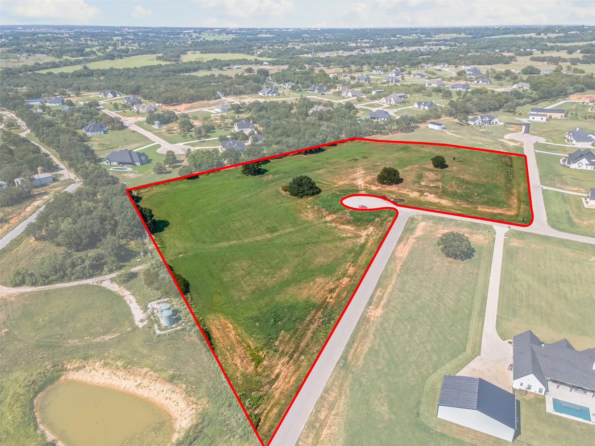 Build your home on one of the highest elevations in Bluebonnet Ridge.
