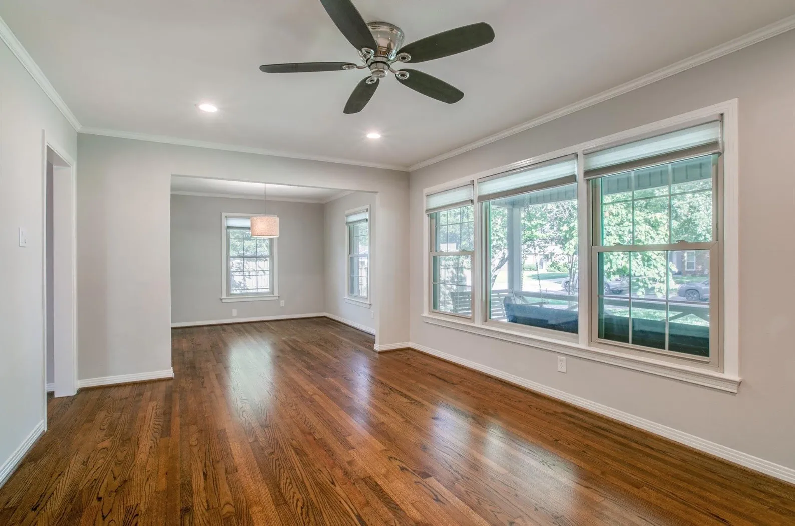 Duplex For Rent in Dallas County , 9210 San Fernando Way, Dallas, Texas 75218, 3 Bedroom, 2 Bathroom, Garage spaces, 1,606 Sqft, built in 1952, mls#21328243, Real Estate Agent in Dallas, Homes For Rent in Dallas county, Homes For Rent in Dallas, Realtor in Dallas Texas, Real Estate Brokerage Independent Realty Texas, Luminita Cordes Realtor