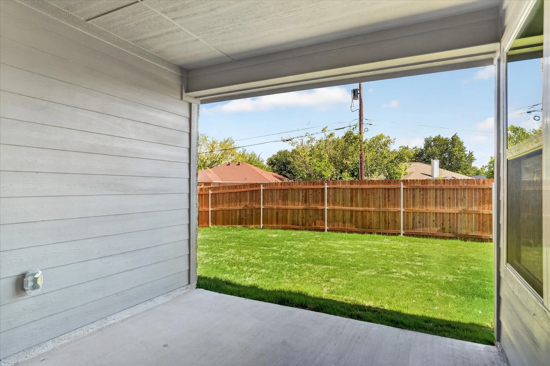 Single Family Residence For Sale in Johnson County , 423 Rose Avenue, Cleburne, Texas 76033, 3 Bedroom, 2 Bathroom, 2 Garage spaces, 1,501 Sqft, built in 2026, mls#21327573, Real Estate Agent in Cleburne, Homes For Sale in Johnson county, Homes For Sale in Cleburne, Realtor in Cleburne Texas, Real Estate Brokerage Independent Realty Texas, Luminita Cordes Realtor