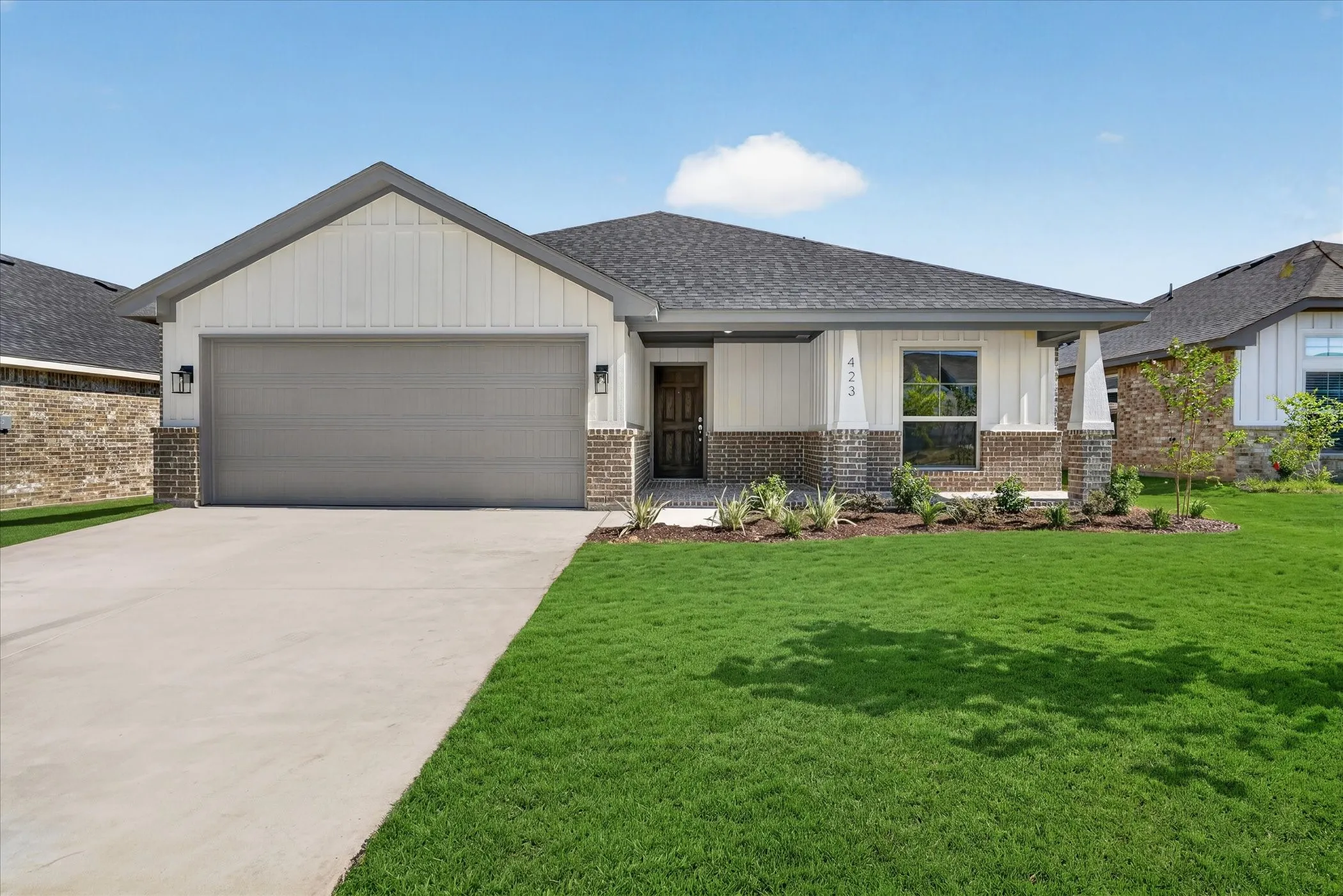 Single Family Residence For Sale in Johnson County , 423 Rose Avenue, Cleburne, Texas 76033, 3 Bedroom, 2 Bathroom, 2 Garage spaces, 1,501 Sqft, built in 2026, mls#21327573, Real Estate Agent in Cleburne, Homes For Sale in Johnson county, Homes For Sale in Cleburne, Realtor in Cleburne Texas, Real Estate Brokerage Independent Realty Texas, Luminita Cordes Realtor
