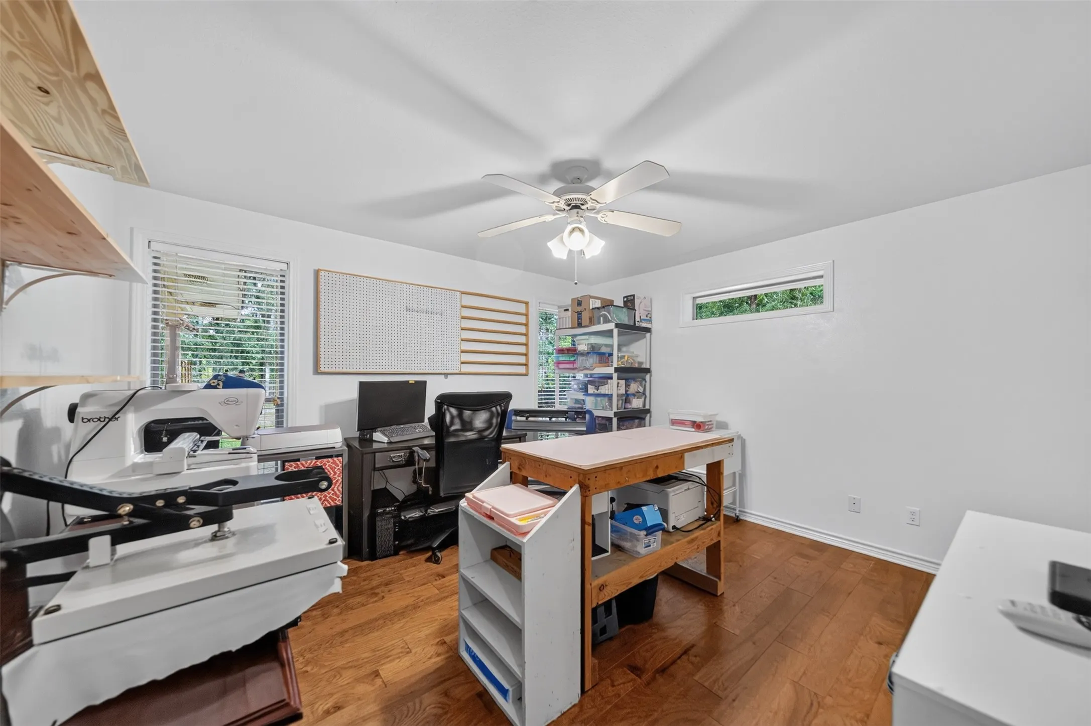Single Family Residence For Sale in Wood County , 1325 Private Road 7905, Hawkins, Texas 75765, 3 Bedroom, 3 Bathroom, 2 Garage spaces, 2,106 Sqft, built in 2001, mls#21319885, Real Estate Agent in Hawkins, Homes For Sale in Wood county, Homes For Sale in Hawkins, Realtor in Hawkins Texas, Real Estate Brokerage Independent Realty Texas, Luminita Cordes Realtor