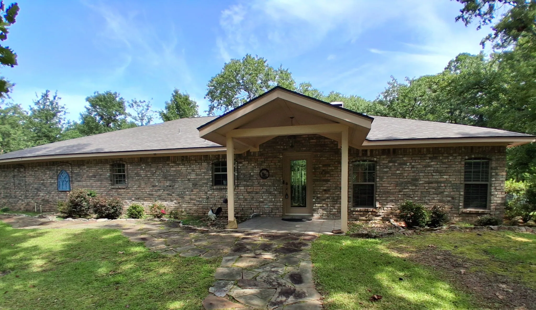 Single Family Residence For Sale in Wood County , 1325 Private Road 7905, Hawkins, Texas 75765, 3 Bedroom, 3 Bathroom, 2 Garage spaces, 2,106 Sqft, built in 2001, mls#21319885, Real Estate Agent in Hawkins, Homes For Sale in Wood county, Homes For Sale in Hawkins, Realtor in Hawkins Texas, Real Estate Brokerage Independent Realty Texas, Luminita Cordes Realtor