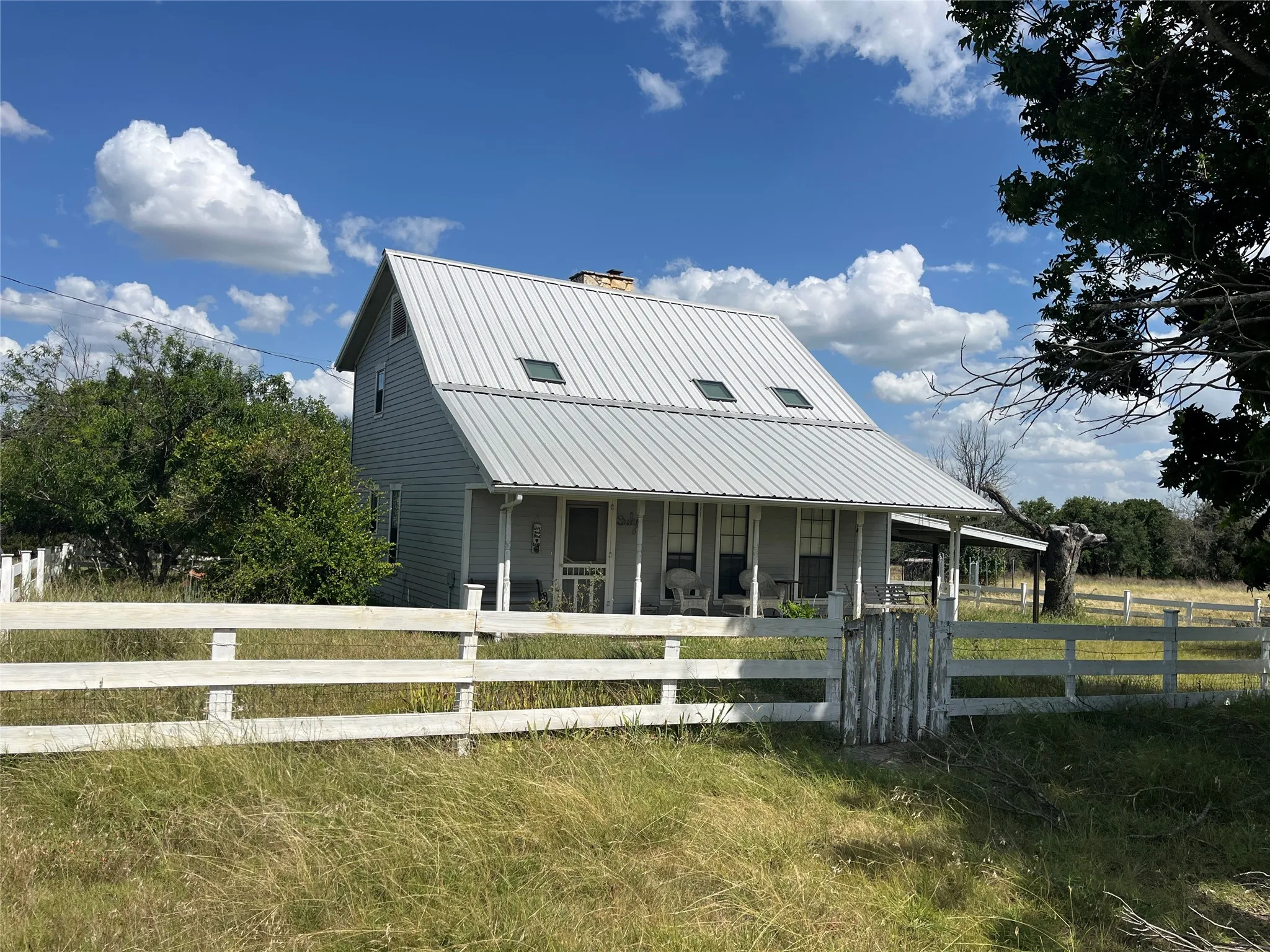 Single Family Residence For Sale in Bosque County , 895 County Road 2480, Hico, Texas 76457, 2 Bedroom, 2 Bathroom, Garage spaces, 1,312 Sqft, built in 1995, mls#21328267, Real Estate Agent in Hico, Homes For Sale in Bosque county, Homes For Sale in Hico, Realtor in Hico Texas, Real Estate Brokerage Independent Realty Texas, Luminita Cordes Realtor