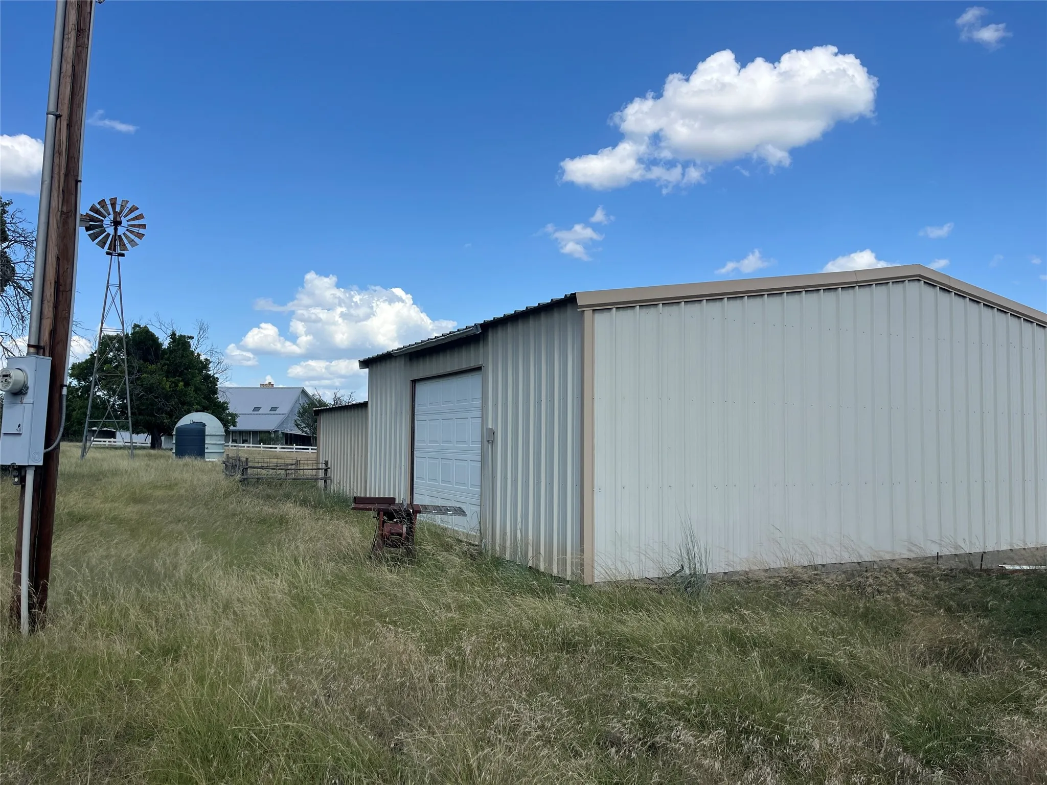 Single Family Residence For Sale in Bosque County , 895 County Road 2480, Hico, Texas 76457, 2 Bedroom, 2 Bathroom, Garage spaces, 1,312 Sqft, built in 1995, mls#21328267, Real Estate Agent in Hico, Homes For Sale in Bosque county, Homes For Sale in Hico, Realtor in Hico Texas, Real Estate Brokerage Independent Realty Texas, Luminita Cordes Realtor