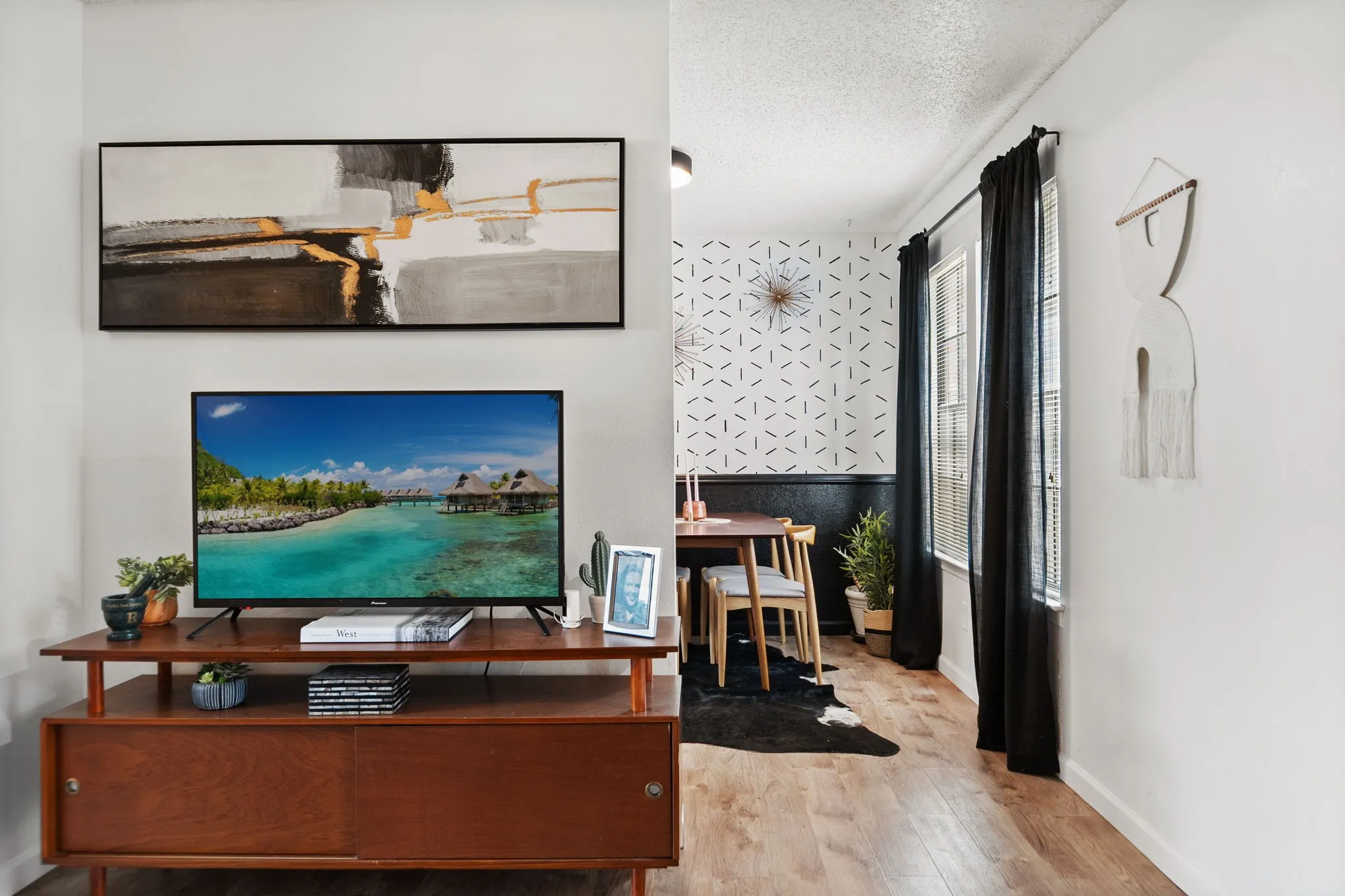 Condominium For Sale in Dallas County , 5335 Bent Tree Forest Drive 144, Dallas, Texas 75248, 2 Bedroom, 2 Bathroom, Garage spaces, 1,137 Sqft, built in 1981, mls#21325321, Real Estate Agent in Dallas, Homes For Sale in Dallas county, Homes For Sale in Dallas, Realtor in Dallas Texas, Real Estate Brokerage Independent Realty Texas, Luminita Cordes Realtor
