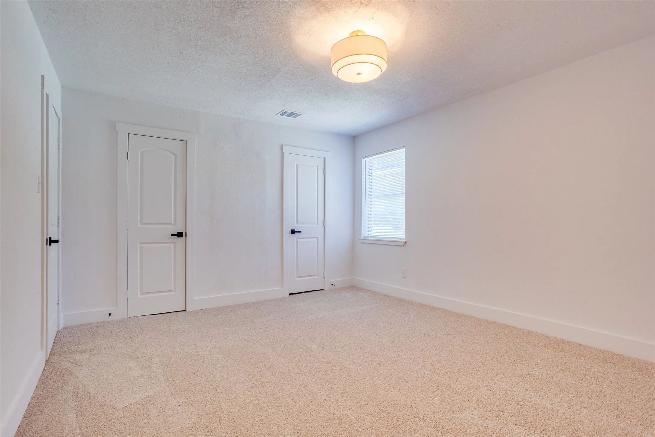 Single Family Residence For Sale in Dallas County , 1614 Dakota Drive, Garland, Texas 75043, 3 Bedroom, 2 Bathroom, Garage spaces, 2,190 Sqft, built in 1959, mls#21328222, Real Estate Agent in Garland, Homes For Sale in Dallas county, Homes For Sale in Garland, Realtor in Garland Texas, Real Estate Brokerage Independent Realty Texas, Luminita Cordes Realtor