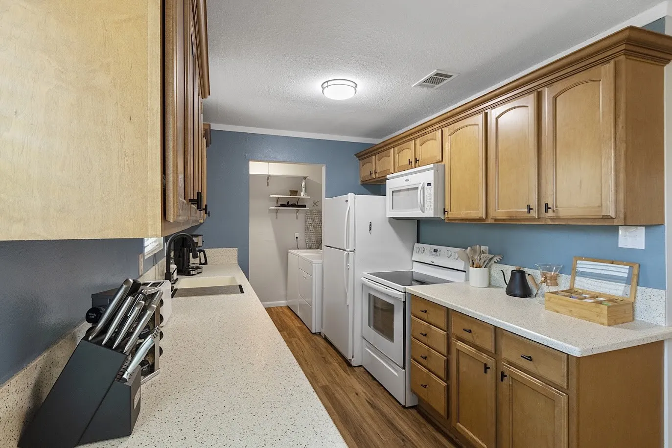 Single Family Residence For Sale in Henderson County , 308 Hickory Drive, Tool, Texas 75143, 3 Bedroom, 2 Bathroom, Garage spaces, 1,306 Sqft, built in 1982, mls#21325752, Real Estate Agent in Tool, Homes For Sale in Henderson county, Homes For Sale in Tool, Realtor in Tool Texas, Real Estate Brokerage Independent Realty Texas, Luminita Cordes Realtor