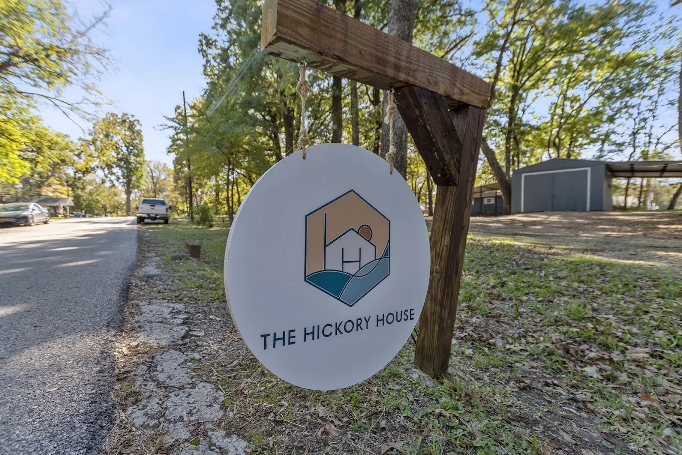 Single Family Residence For Sale in Henderson County , 308 Hickory Drive, Tool, Texas 75143, 3 Bedroom, 2 Bathroom, Garage spaces, 1,306 Sqft, built in 1982, mls#21325752, Real Estate Agent in Tool, Homes For Sale in Henderson county, Homes For Sale in Tool, Realtor in Tool Texas, Real Estate Brokerage Independent Realty Texas, Luminita Cordes Realtor
