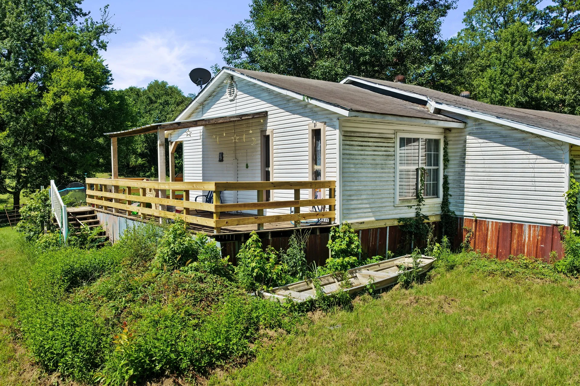 Single Family Residence For Sale in Cass County , 1710 COUNTY ROAD 2928, Hughes Springs, Texas 75656, 3 Bedroom, 2 Bathroom, 2 Garage spaces, 2,112 Sqft, built in 1980, mls#21328277, Real Estate Agent in Hughes Springs, Homes For Sale in Cass county, Homes For Sale in Hughes Springs, Realtor in Hughes Springs Texas, Real Estate Brokerage Independent Realty Texas, Luminita Cordes Realtor