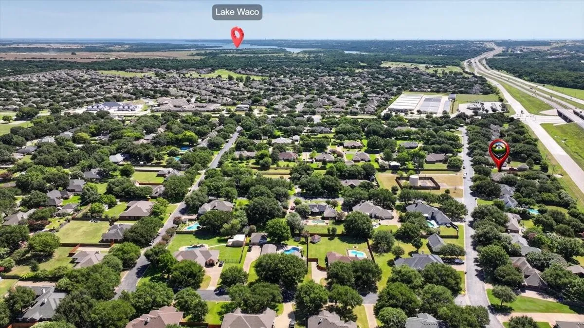 Perfectly situated in a highly desirable, tree-lined neighborhood, this home offers an exceptional location combining suburban tranquility with everyday convenience. Enjoy immediate access to major highways for an easy commute, while being just a short distance from the scenic shores and recreational activities of Lake Waco.