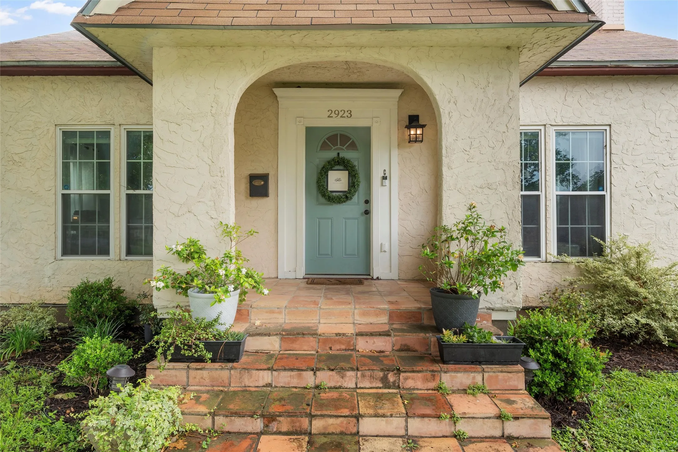 Single Family Residence For Sale in Mc Lennan County , 2923 Live Oak Avenue, Waco, Texas 76708, 2 Bedroom, 2 Bathroom, Garage spaces, 1,591 Sqft, built in 1935, mls#21328276, Real Estate Agent in Waco, Homes For Sale in Mc Lennan county, Homes For Sale in Waco, Realtor in Waco Texas, Real Estate Brokerage Independent Realty Texas, Luminita Cordes Realtor