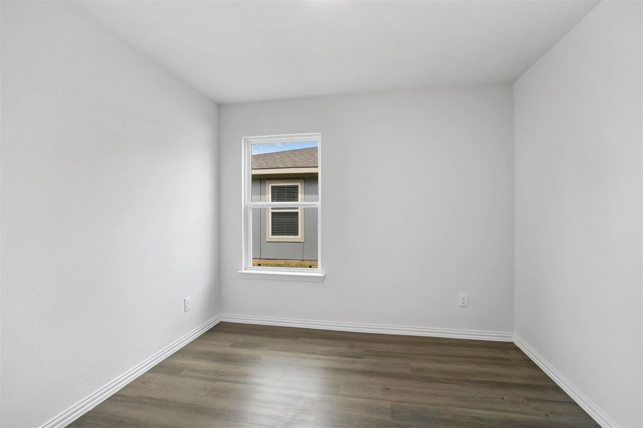 Single Family Residence For Rent in Grayson County , 406 E Munson Street, Denison, Texas 75021, 3 Bedroom, 2 Bathroom, 2 Garage spaces, 1,028 Sqft, built in 2023, mls#21328291, Real Estate Agent in Denison, Homes For Rent in Grayson county, Homes For Rent in Denison, Realtor in Denison Texas, Real Estate Brokerage Independent Realty Texas, Luminita Cordes Realtor