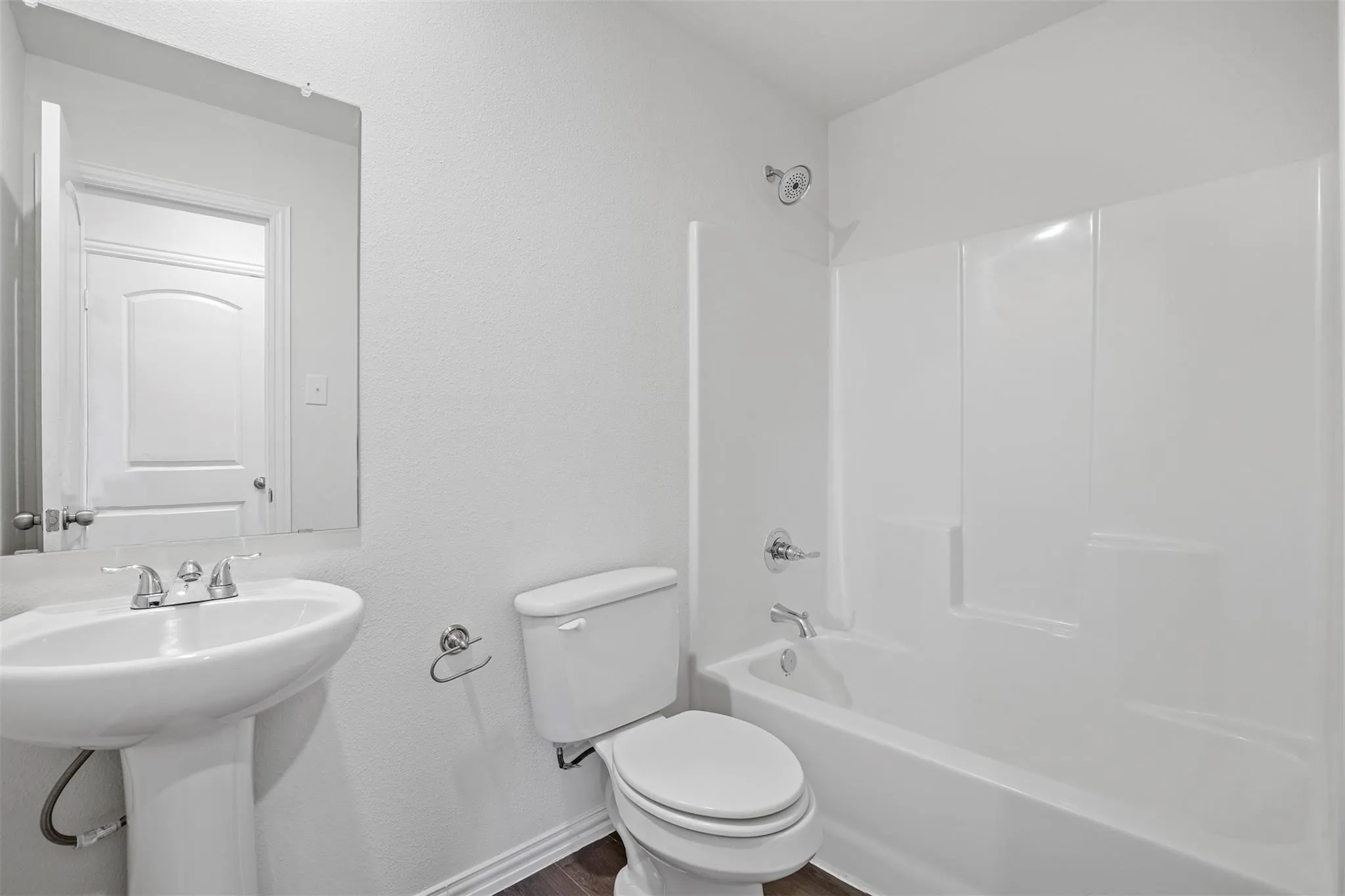 Single Family Residence For Rent in Grayson County , 406 E Munson Street, Denison, Texas 75021, 3 Bedroom, 2 Bathroom, 2 Garage spaces, 1,028 Sqft, built in 2023, mls#21328291, Real Estate Agent in Denison, Homes For Rent in Grayson county, Homes For Rent in Denison, Realtor in Denison Texas, Real Estate Brokerage Independent Realty Texas, Luminita Cordes Realtor