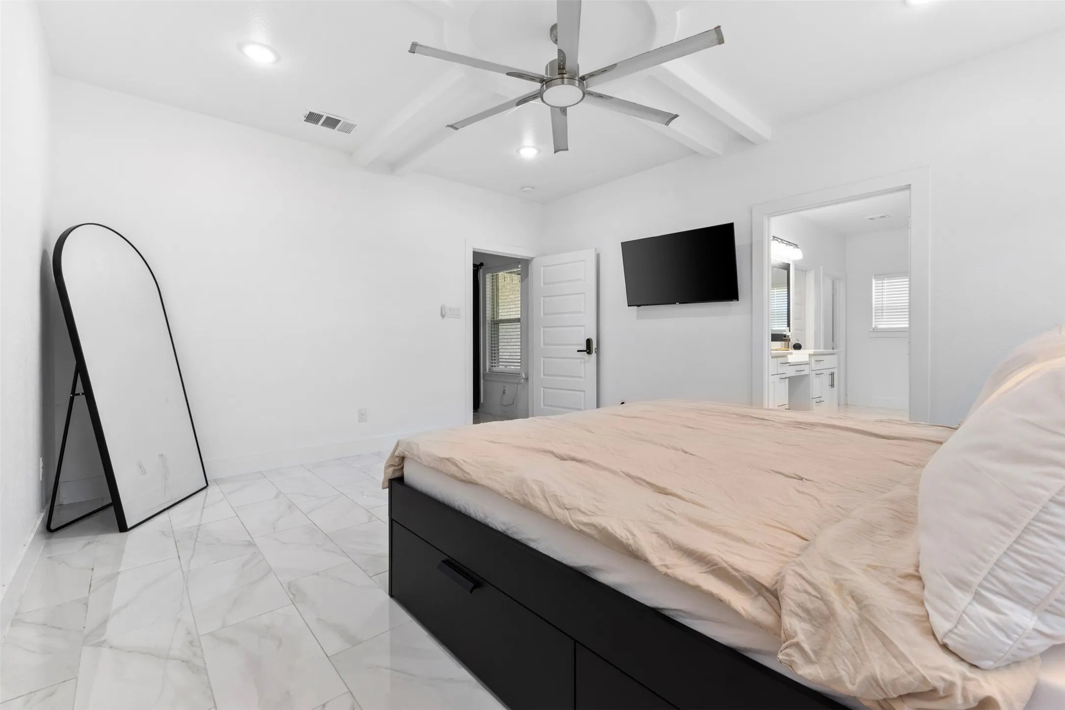 Single Family Residence For Sale in Kaufman County , 2107 Cole Street, Mabank, Texas 75147, 4 Bedroom, 3 Bathroom, 2 Garage spaces, 2,540 Sqft, built in 2023, mls#21328241, Real Estate Agent in Mabank, Homes For Sale in Kaufman county, Homes For Sale in Mabank, Realtor in Mabank Texas, Real Estate Brokerage Independent Realty Texas, Luminita Cordes Realtor