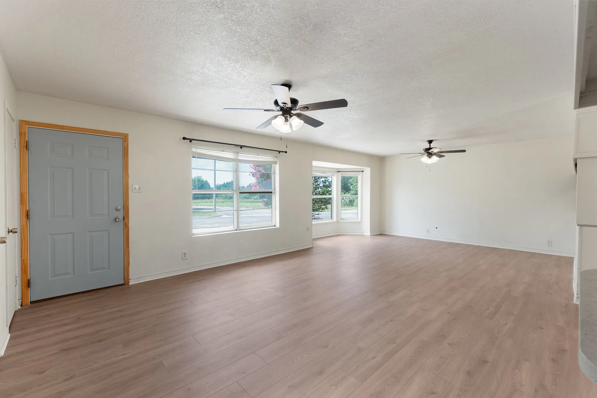 Single Family Residence For Sale in Coryell County , 3401 Jewell Drive, Gatesville, Texas 76528, 2 Bedroom, 1 Bathroom, 1 Garage spaces, 1,200 Sqft, built in 1984, mls#21328289, Real Estate Agent in Gatesville, Homes For Sale in Coryell county, Homes For Sale in Gatesville, Realtor in Gatesville Texas, Real Estate Brokerage Independent Realty Texas, Luminita Cordes Realtor