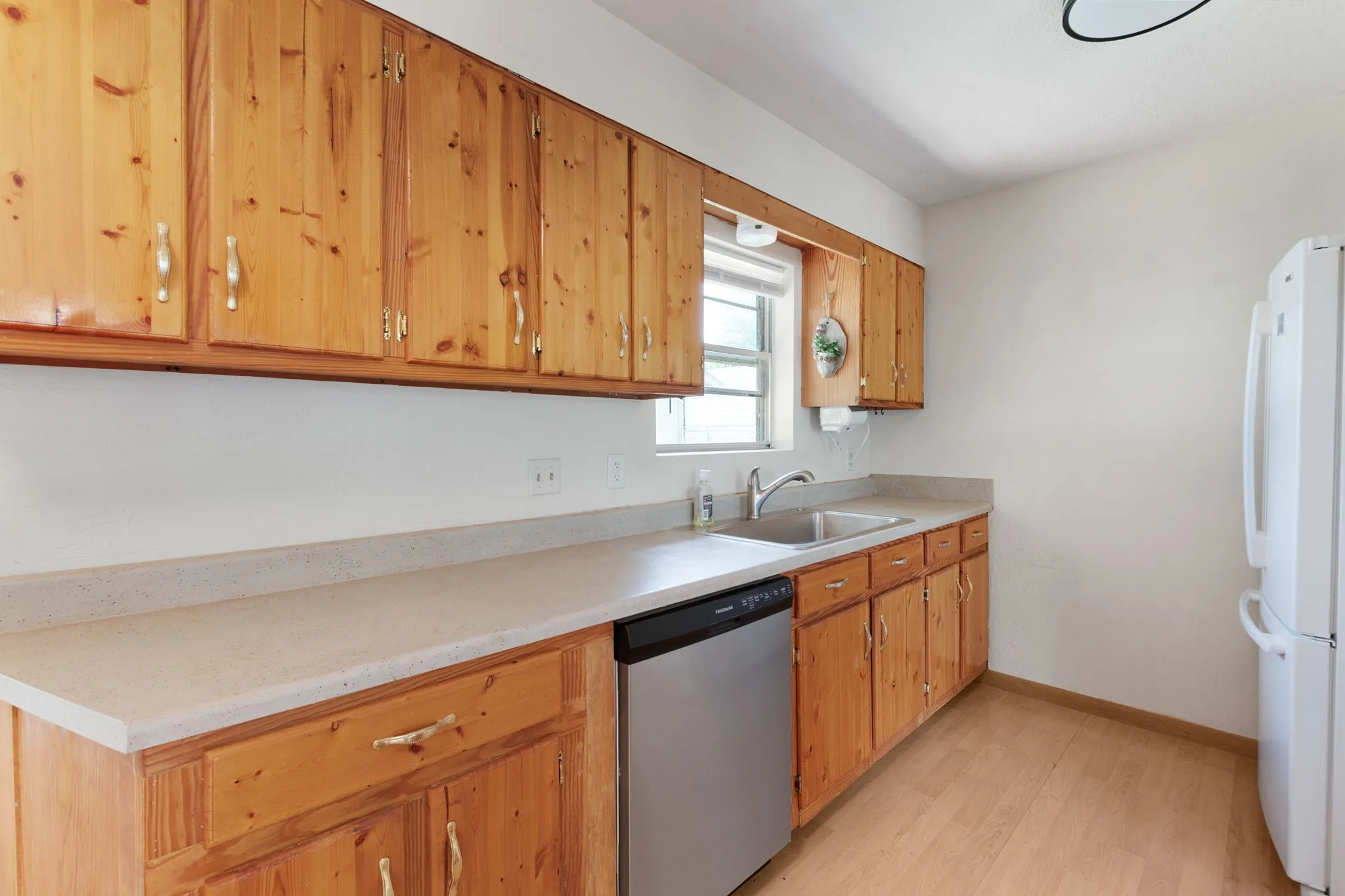 Single Family Residence For Sale in Coryell County , 3401 Jewell Drive, Gatesville, Texas 76528, 2 Bedroom, 1 Bathroom, 1 Garage spaces, 1,200 Sqft, built in 1984, mls#21328289, Real Estate Agent in Gatesville, Homes For Sale in Coryell county, Homes For Sale in Gatesville, Realtor in Gatesville Texas, Real Estate Brokerage Independent Realty Texas, Luminita Cordes Realtor