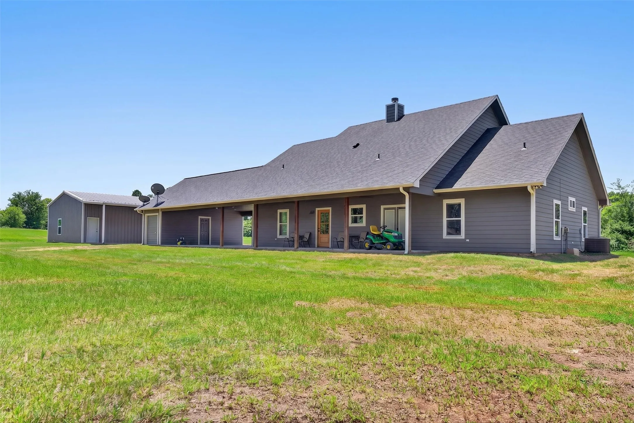 Farm For Sale in Wood County , 1094 County Road 2389, Alba, Texas 75410, 4 Bedroom, 3 Bathroom, 4 Garage spaces, 1,870 Sqft, built in 2019, mls#21328293, Real Estate Agent in Alba, Homes For Sale in Wood county, Homes For Sale in Alba, Realtor in Alba Texas, Real Estate Brokerage Independent Realty Texas, Luminita Cordes Realtor