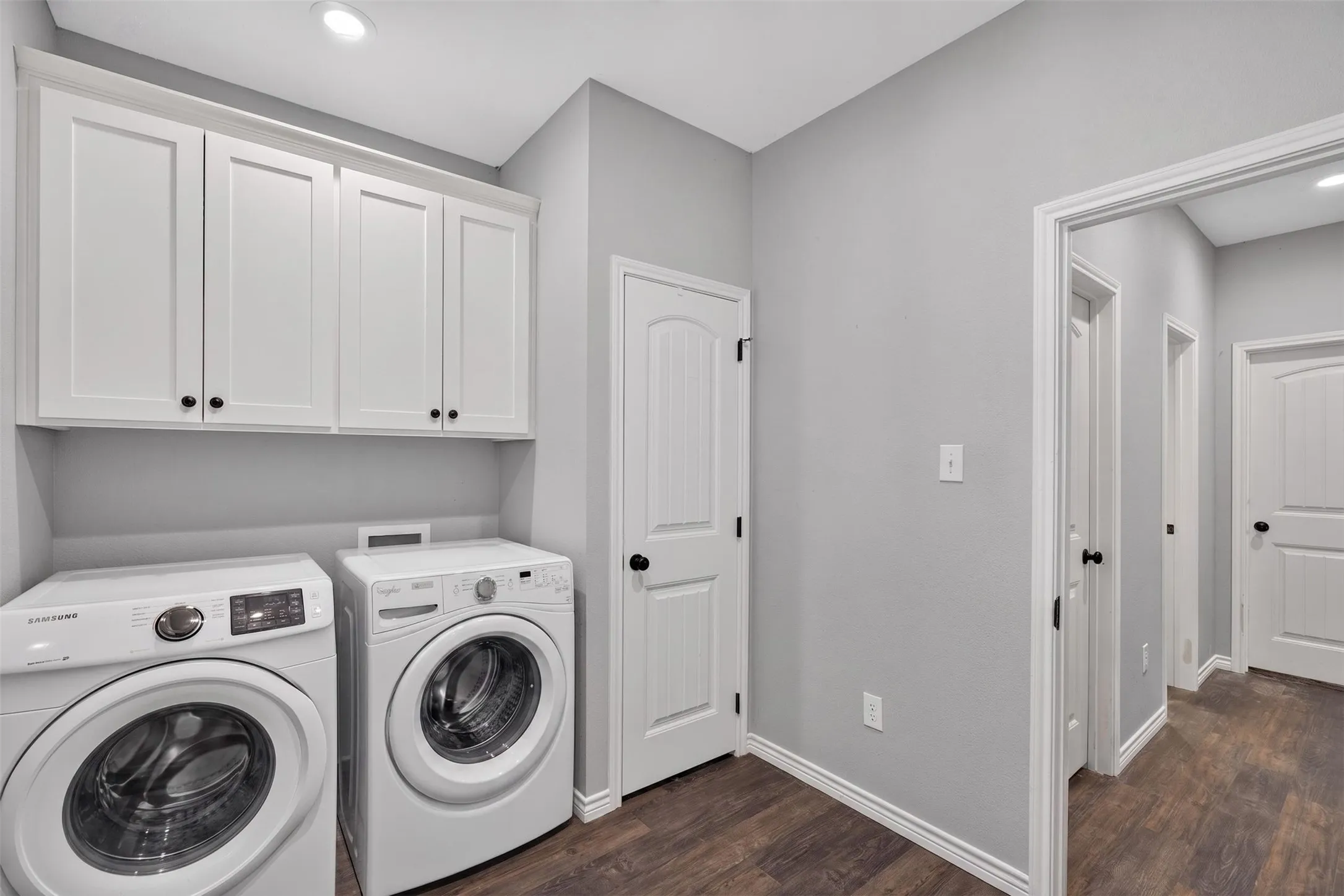 Farm For Sale in Wood County , 1094 County Road 2389, Alba, Texas 75410, 4 Bedroom, 3 Bathroom, 4 Garage spaces, 1,870 Sqft, built in 2019, mls#21328293, Real Estate Agent in Alba, Homes For Sale in Wood county, Homes For Sale in Alba, Realtor in Alba Texas, Real Estate Brokerage Independent Realty Texas, Luminita Cordes Realtor