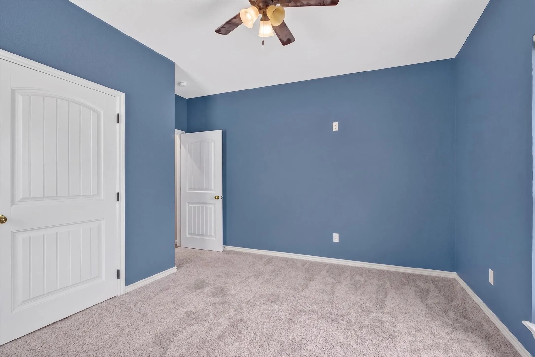 Farm For Sale in Wood County , 1094 County Road 2389, Alba, Texas 75410, 4 Bedroom, 3 Bathroom, 4 Garage spaces, 1,870 Sqft, built in 2019, mls#21328293, Real Estate Agent in Alba, Homes For Sale in Wood county, Homes For Sale in Alba, Realtor in Alba Texas, Real Estate Brokerage Independent Realty Texas, Luminita Cordes Realtor