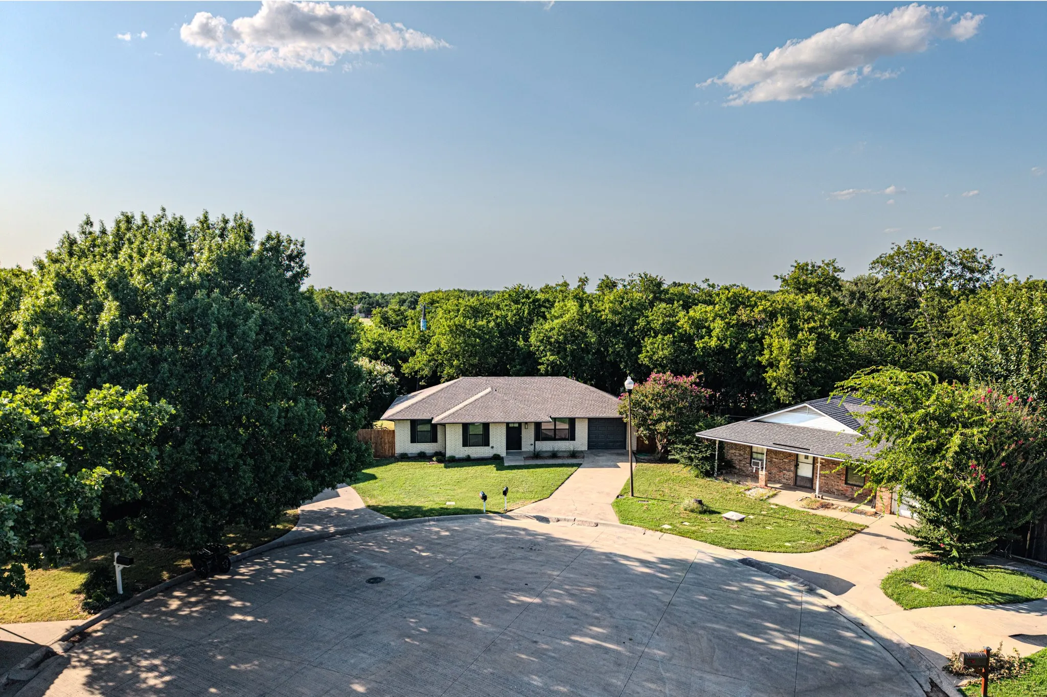 Single Family Residence For Sale in Denton County , 815 Steve Ct, Sanger, Texas 76266, 3 Bedroom, 2 Bathroom, 1 Garage spaces, 1,094 Sqft, built in 1994, mls#21328284, Real Estate Agent in Sanger, Homes For Sale in Denton county, Homes For Sale in Sanger, Realtor in Sanger Texas, Real Estate Brokerage Independent Realty Texas, Luminita Cordes Realtor