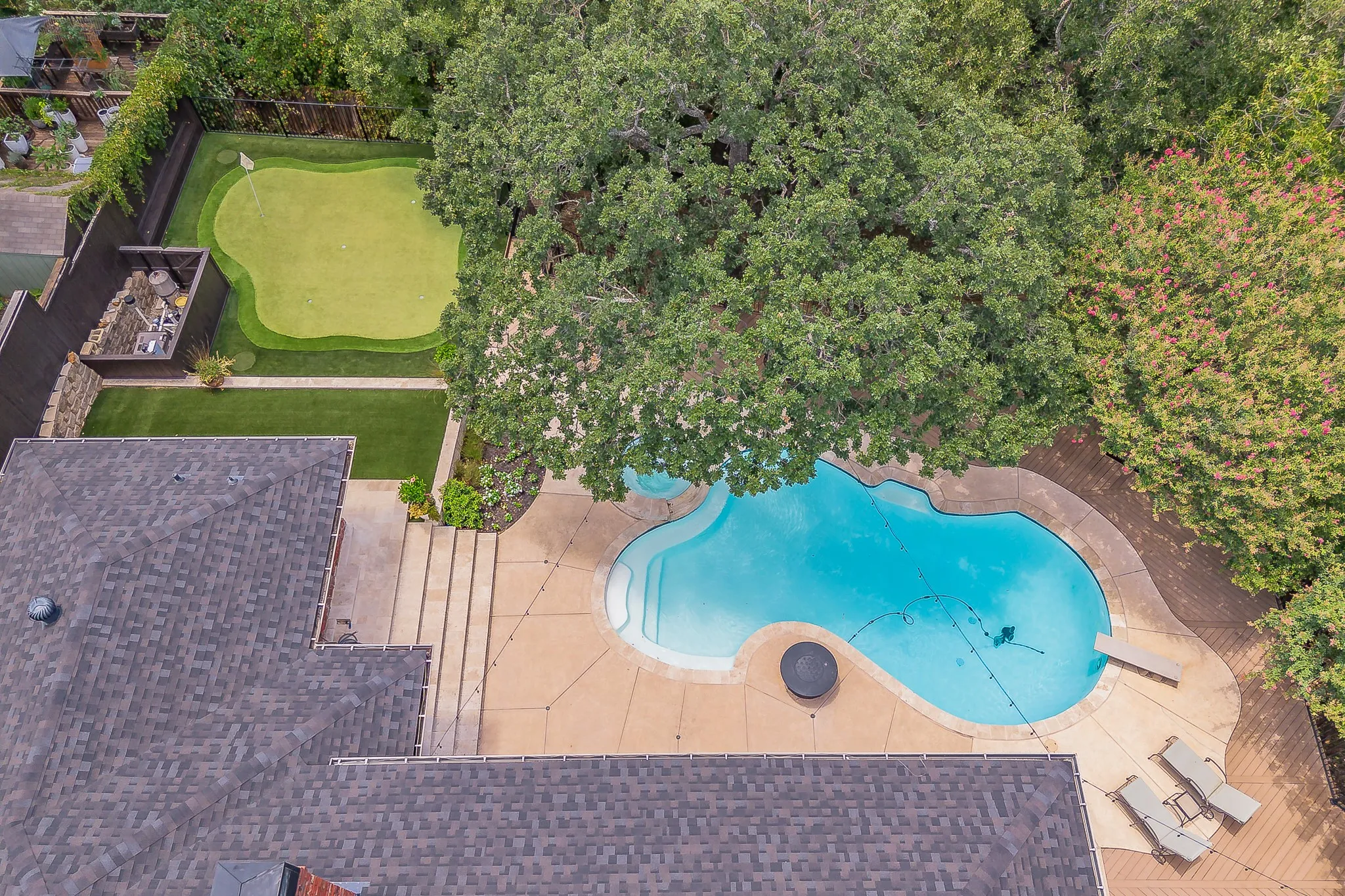 Single Family Residence For Sale in Tarrant County , 1406 Riverview Drive, Arlington, Texas 76012, 4 Bedroom, 6 Bathroom, 2 Garage spaces, 4,007 Sqft, built in 1979, mls#21328214, Real Estate Agent in Arlington, Homes For Sale in Tarrant county, Homes For Sale in Arlington, Realtor in Arlington Texas, Real Estate Brokerage Independent Realty Texas, Luminita Cordes Realtor