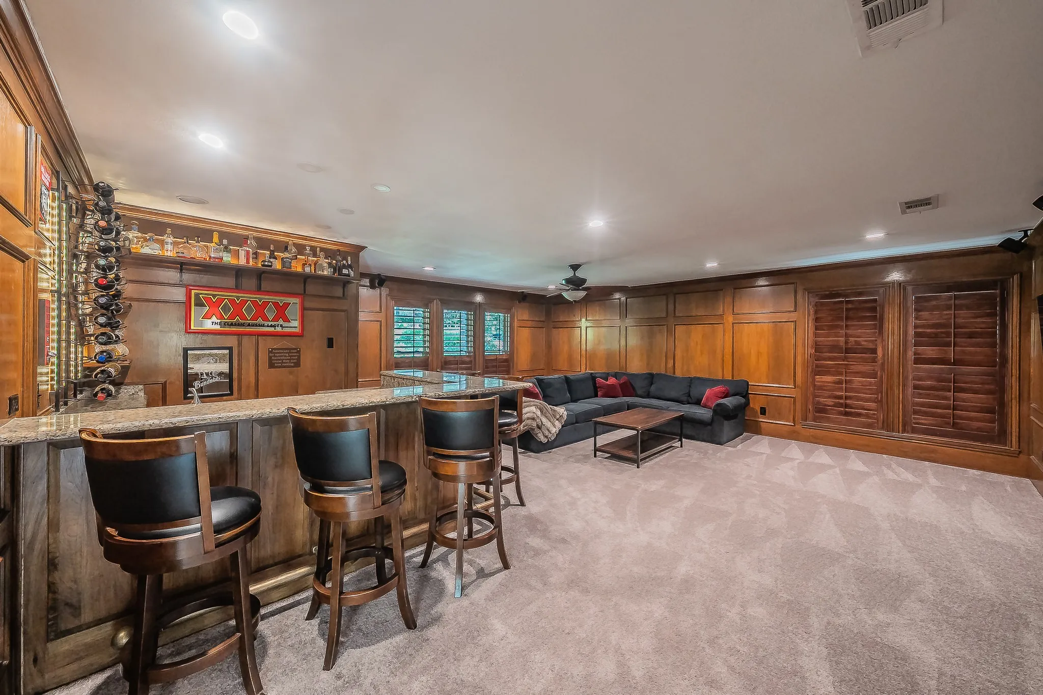 Single Family Residence For Sale in Tarrant County , 1406 Riverview Drive, Arlington, Texas 76012, 4 Bedroom, 6 Bathroom, 2 Garage spaces, 4,007 Sqft, built in 1979, mls#21328214, Real Estate Agent in Arlington, Homes For Sale in Tarrant county, Homes For Sale in Arlington, Realtor in Arlington Texas, Real Estate Brokerage Independent Realty Texas, Luminita Cordes Realtor
