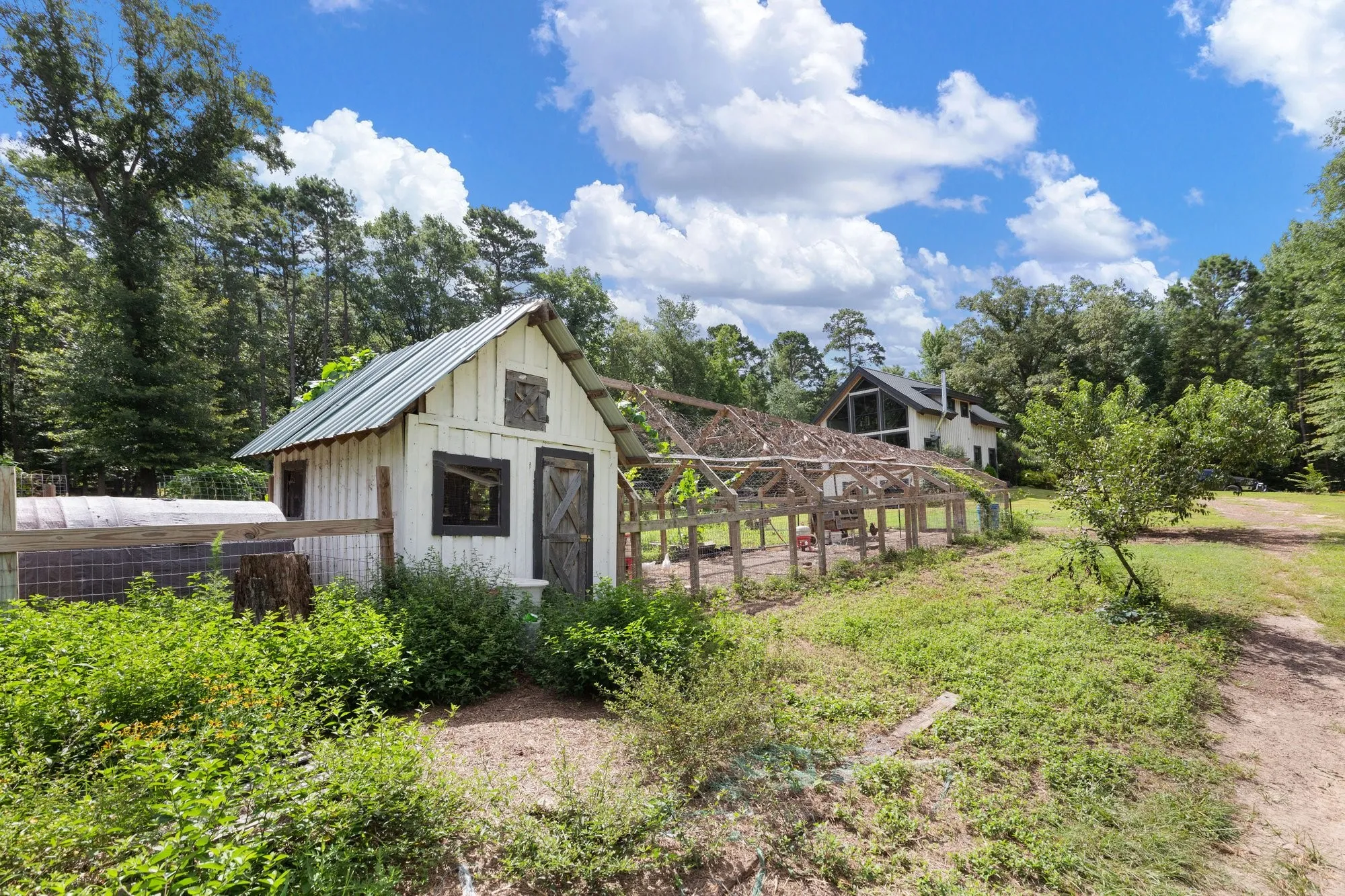 Farm For Sale in Wood County , 188 CR 4583, Winnsboro, Texas 75494, 4 Bedroom, 4 Bathroom, Garage spaces, 2,230 Sqft, built in 2022, mls#21328297, Real Estate Agent in Winnsboro, Homes For Sale in Wood county, Homes For Sale in Winnsboro, Realtor in Winnsboro Texas, Real Estate Brokerage Independent Realty Texas, Luminita Cordes Realtor