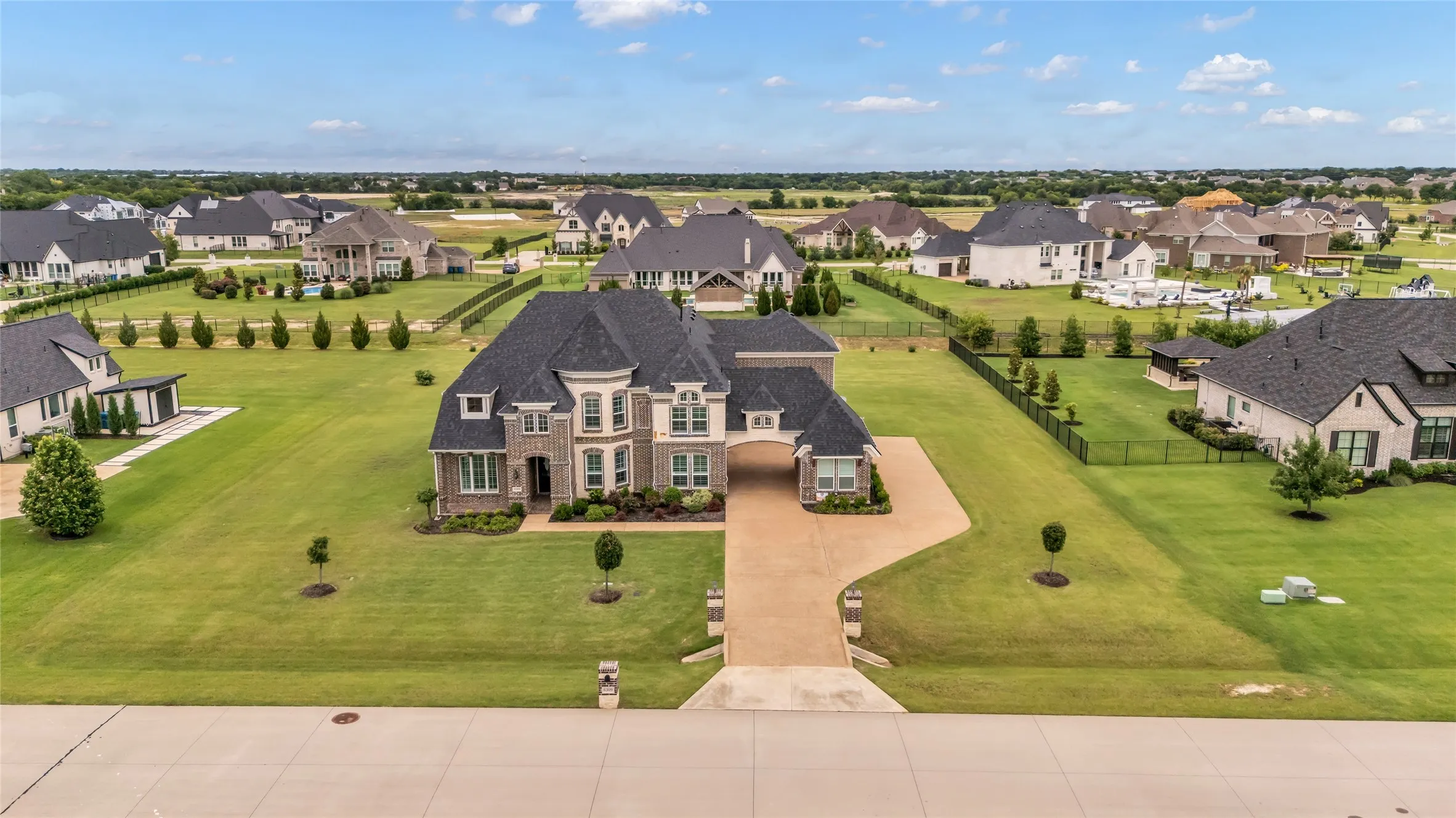 Single Family Residence For Sale in Collin County , 6309 Holbrook Circle, Parker, Texas 75002, 6 Bedroom, 4 Bathroom, 3 Garage spaces, 4,901 Sqft, built in 2018, mls#21327804, Real Estate Agent in Parker, Homes For Sale in Collin county, Homes For Sale in Parker, Realtor in Parker Texas, Real Estate Brokerage Independent Realty Texas, Luminita Cordes Realtor