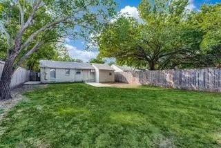 Single Family Residence For Sale in Tarrant County , 3901 Winfield Avenue, Fort Worth, Texas 76109, 3 Bedrooms, 2 Bathrooms, Garage spaces, 1,412 Sqft, built in 1948, Price $300,000, mls#21325126, Real Estate Agent in Fort Worth, Homes For Sale in Tarrant county, Homes For Sale in Fort Worth, Realtor in Fort Worth Texas, Real Estate Brokerage Independent Realty Texas, Luminita Cordes Realtor