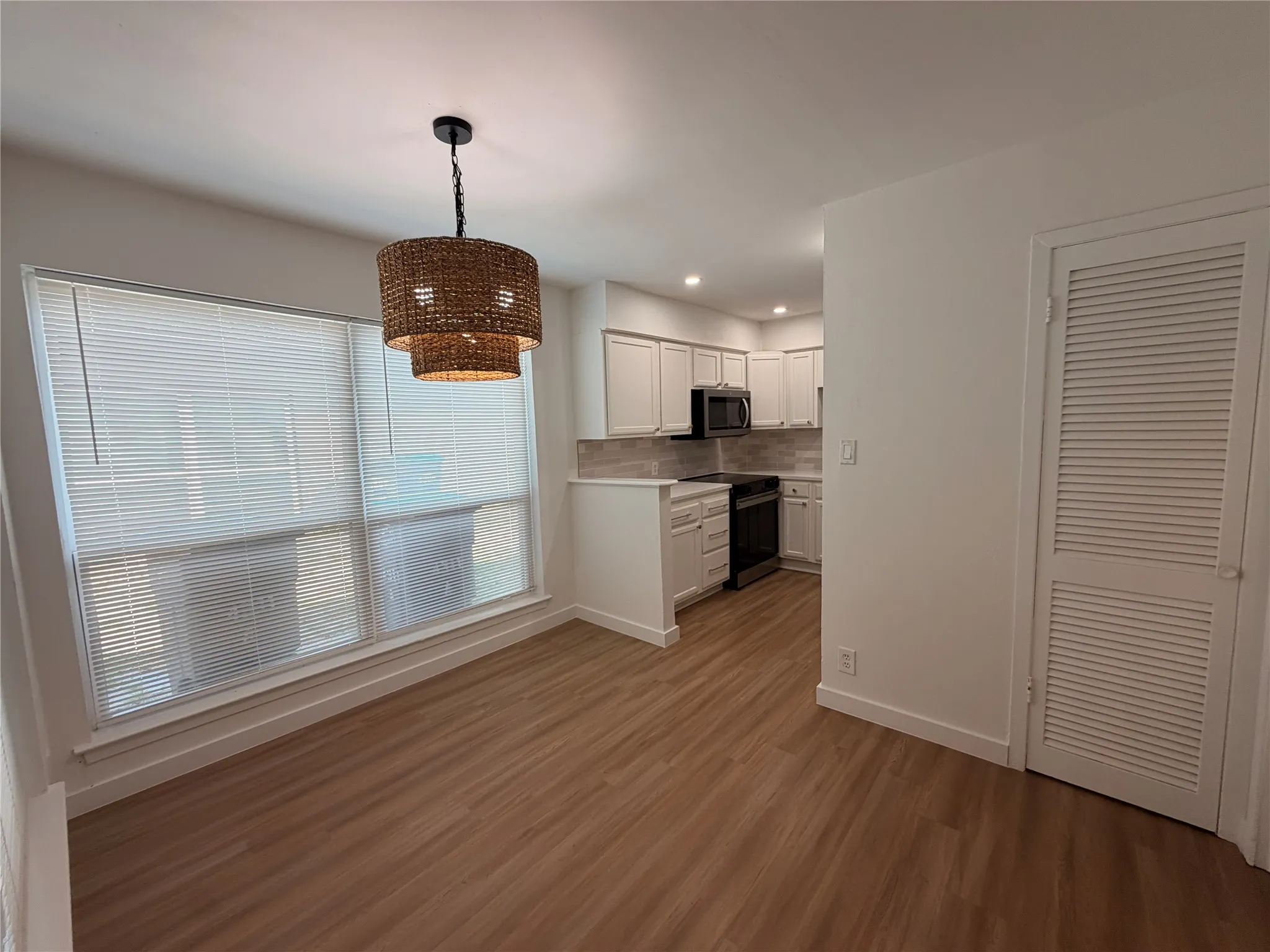 Duplex For Rent in Tarrant County , 4311 Gorman Drive A, Fort Worth, Texas 76132, 2 Bedroom, 2 Bathroom, Garage spaces, 1,096 Sqft, built in 1969, mls#21328311, Real Estate Agent in Fort Worth, Homes For Rent in Tarrant county, Homes For Rent in Fort Worth, Realtor in Fort Worth Texas, Real Estate Brokerage Independent Realty Texas, Luminita Cordes Realtor