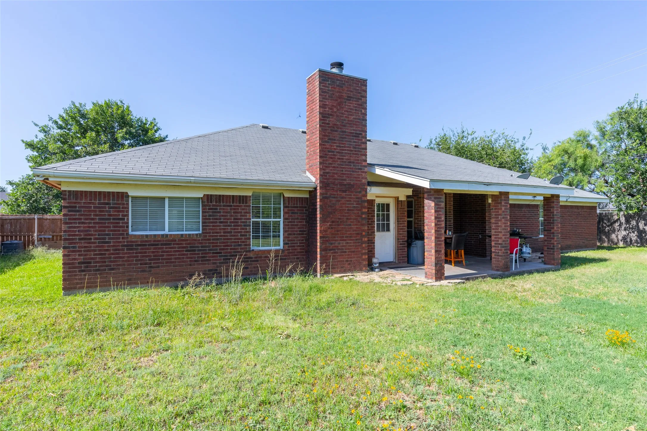 Single Family Residence For Sale in Taylor County , 5150 Rusty Trail, Abilene, Texas 79606, 3 Bedroom, 2 Bathroom, 2 Garage spaces, 1,984 Sqft, built in 1996, mls#21323112, Real Estate Agent in Abilene, Homes For Sale in Taylor county, Homes For Sale in Abilene, Realtor in Abilene Texas, Real Estate Brokerage Independent Realty Texas, Luminita Cordes Realtor