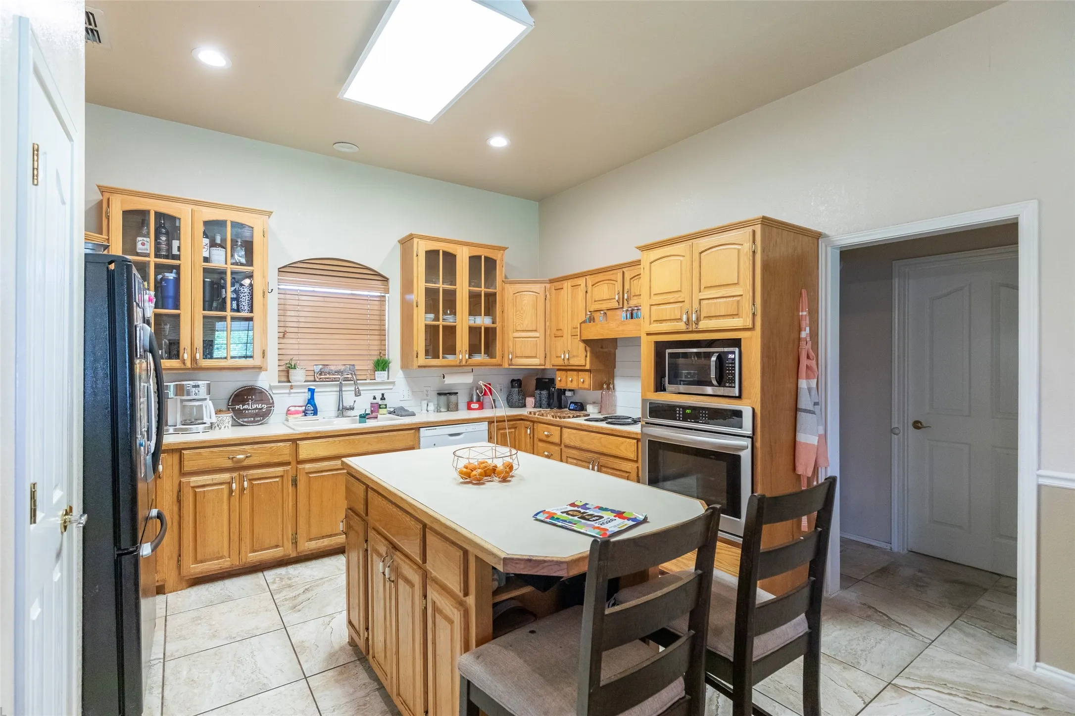 Single Family Residence For Sale in Taylor County , 5150 Rusty Trail, Abilene, Texas 79606, 3 Bedroom, 2 Bathroom, 2 Garage spaces, 1,984 Sqft, built in 1996, mls#21323112, Real Estate Agent in Abilene, Homes For Sale in Taylor county, Homes For Sale in Abilene, Realtor in Abilene Texas, Real Estate Brokerage Independent Realty Texas, Luminita Cordes Realtor