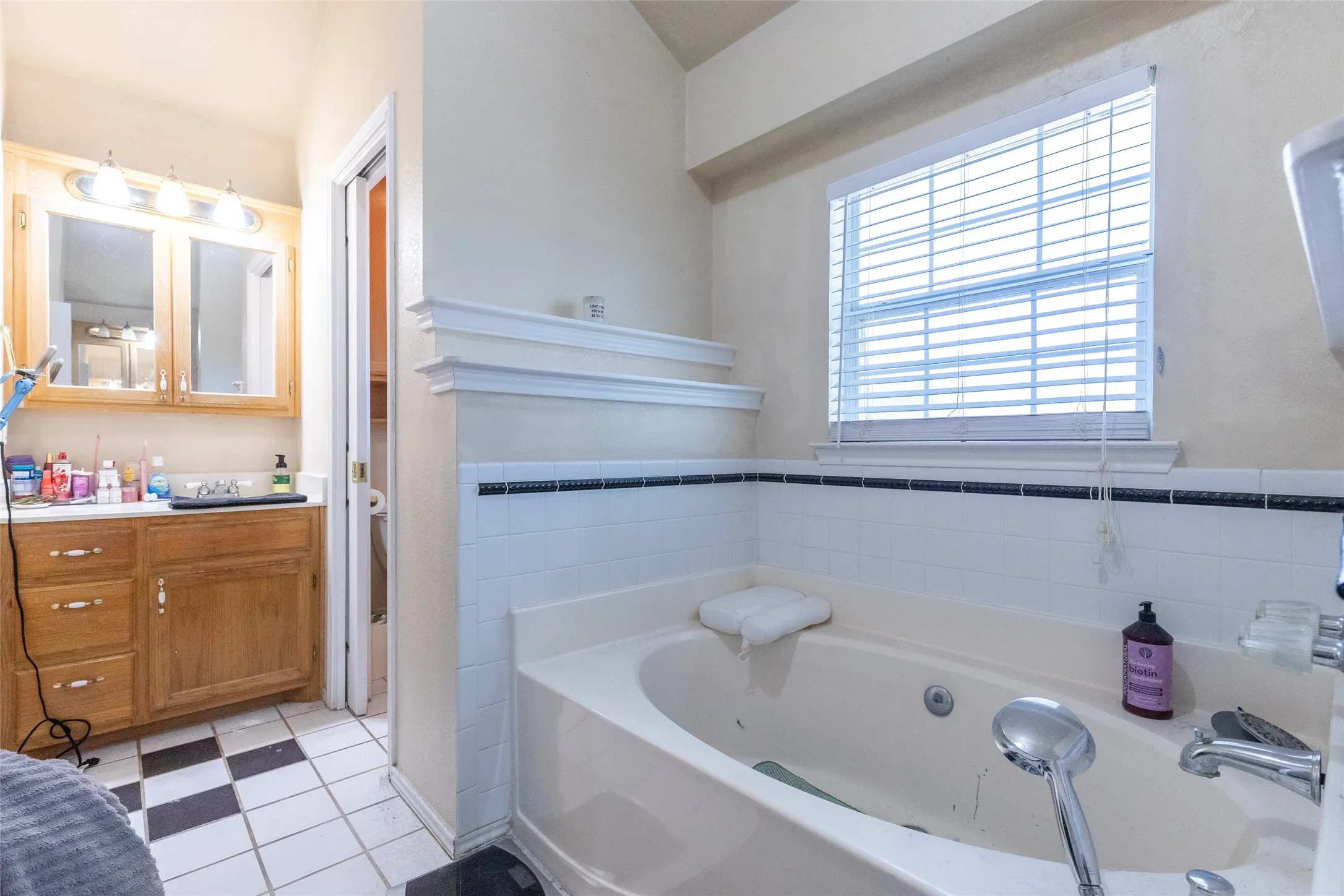 Single Family Residence For Sale in Taylor County , 5150 Rusty Trail, Abilene, Texas 79606, 3 Bedroom, 2 Bathroom, 2 Garage spaces, 1,984 Sqft, built in 1996, mls#21323112, Real Estate Agent in Abilene, Homes For Sale in Taylor county, Homes For Sale in Abilene, Realtor in Abilene Texas, Real Estate Brokerage Independent Realty Texas, Luminita Cordes Realtor