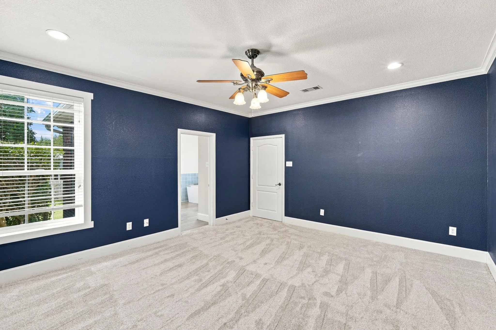 Single Family Residence For Sale in Ellis County , 4020 Zachs Court, Midlothian, Texas 76065, 5 Bedroom, 4 Bathroom, 2 Garage spaces, 3,182 Sqft, built in 2005, mls#21323242, Real Estate Agent in Midlothian, Homes For Sale in Ellis county, Homes For Sale in Midlothian, Realtor in Midlothian Texas, Real Estate Brokerage Independent Realty Texas, Luminita Cordes Realtor