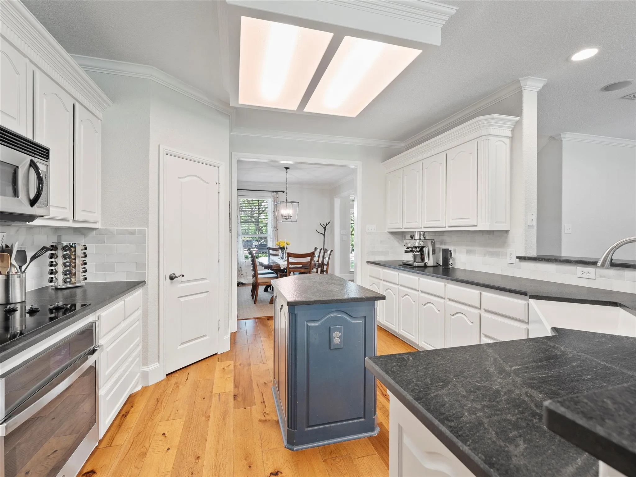 Single Family Residence For Sale in Ellis County , 4020 Zachs Court, Midlothian, Texas 76065, 5 Bedroom, 4 Bathroom, 2 Garage spaces, 3,182 Sqft, built in 2005, mls#21323242, Real Estate Agent in Midlothian, Homes For Sale in Ellis county, Homes For Sale in Midlothian, Realtor in Midlothian Texas, Real Estate Brokerage Independent Realty Texas, Luminita Cordes Realtor