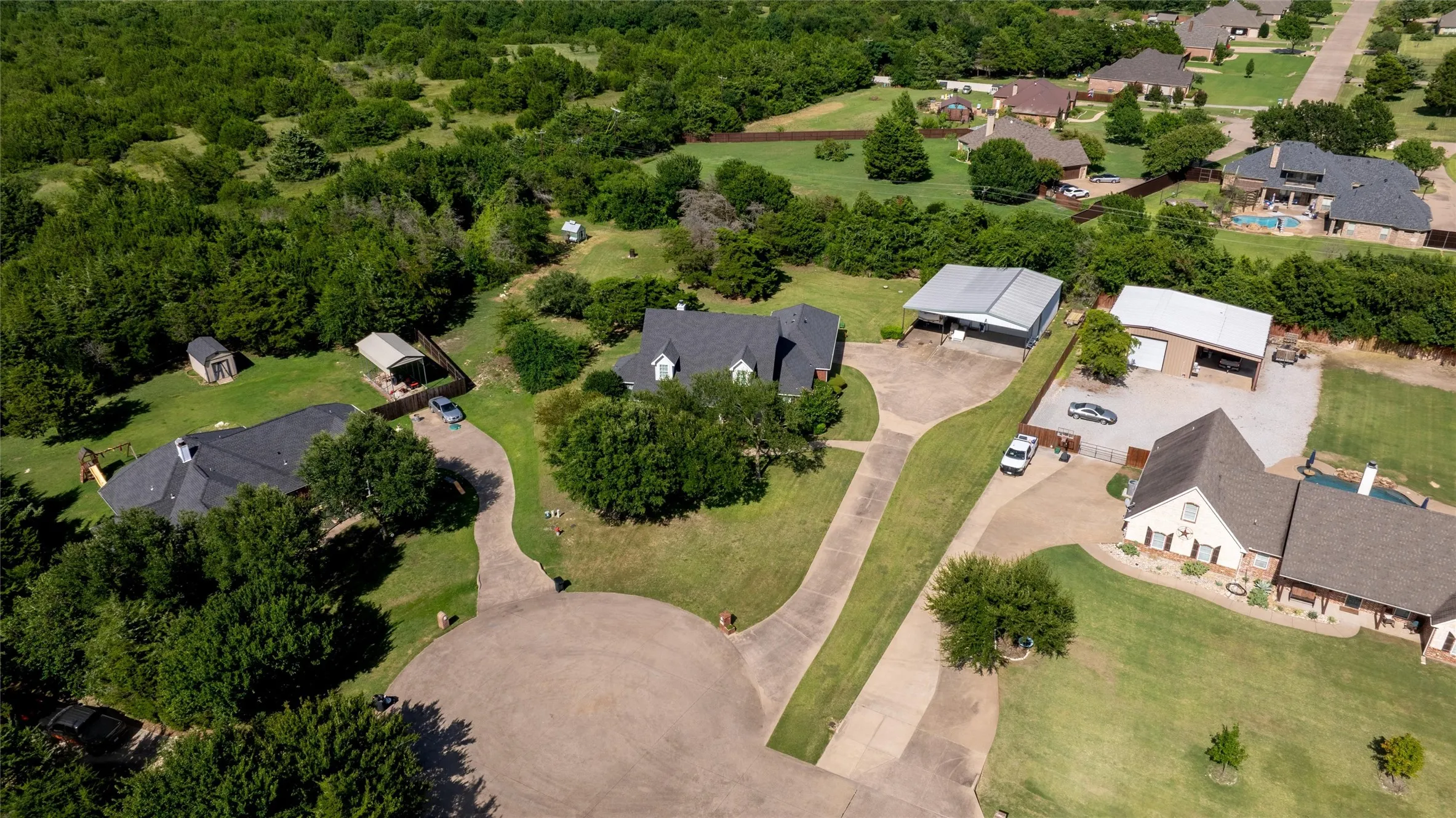 Single Family Residence For Sale in Ellis County , 4020 Zachs Court, Midlothian, Texas 76065, 5 Bedroom, 4 Bathroom, 2 Garage spaces, 3,182 Sqft, built in 2005, mls#21323242, Real Estate Agent in Midlothian, Homes For Sale in Ellis county, Homes For Sale in Midlothian, Realtor in Midlothian Texas, Real Estate Brokerage Independent Realty Texas, Luminita Cordes Realtor