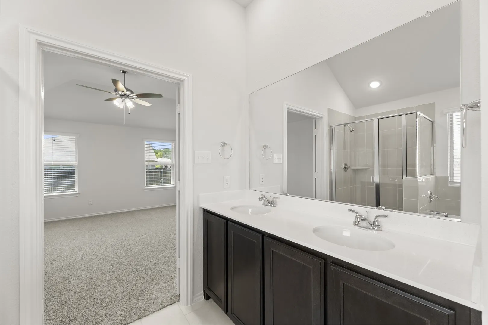 23. 3209 Mercer - Bath (4)