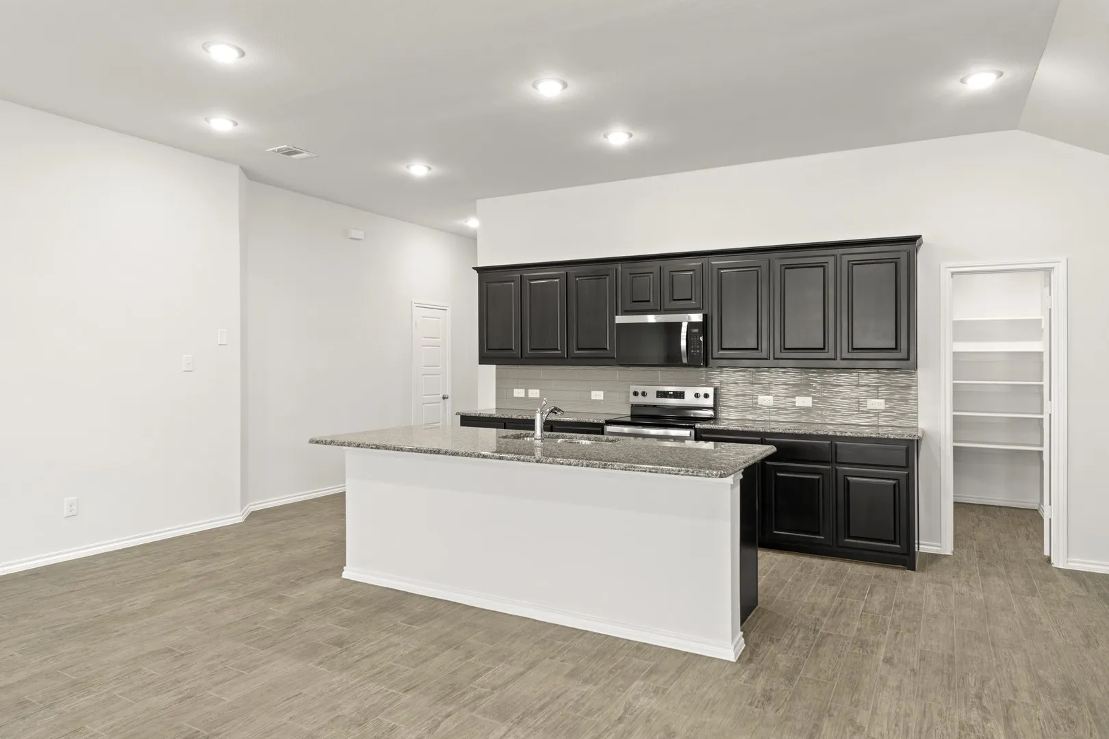 10. 3262 Ribisl - Kitchen (3)
