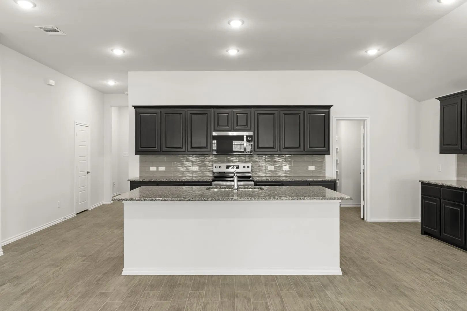 08. 3262 Ribisl - Kitchen
