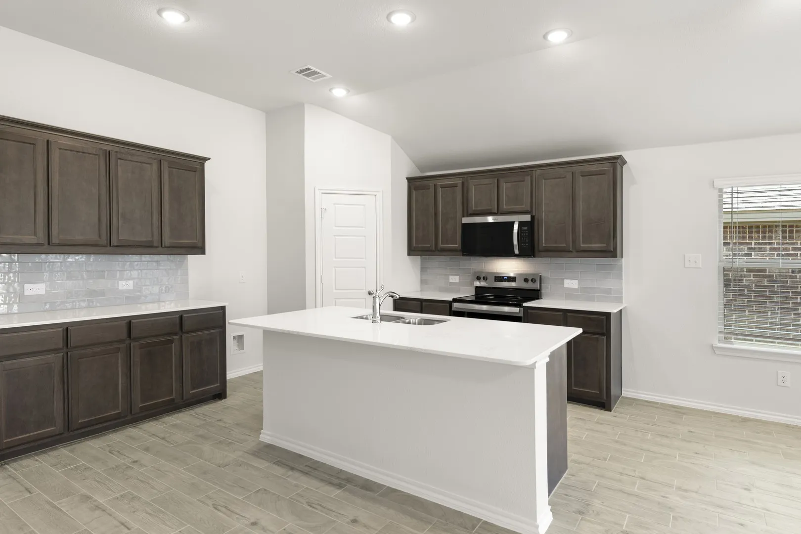 10. 3266 Ribisl - Kitchen (2)