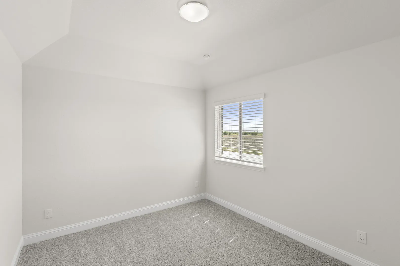 22. 6221 Delacroix - Bed 2