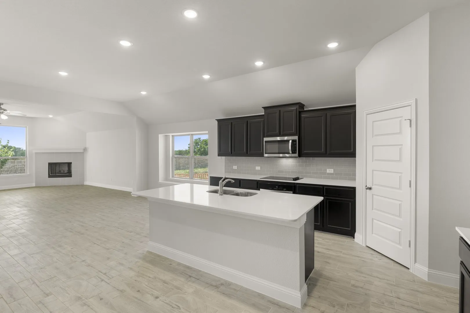 07. 6217 Delacroix - Kitchen (3)