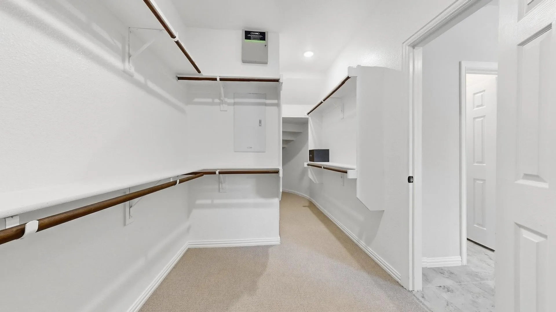 Single Family Residence For Sale in Kaufman County , 1212 Glendon Drive, Forney, Texas 75126, 4 Bedroom, 4 Bathroom, 2 Garage spaces, 3,406 Sqft, built in 2019, mls#21326675, Real Estate Agent in Forney, Homes For Sale in Kaufman county, Homes For Sale in Forney, Realtor in Forney Texas, Real Estate Brokerage Independent Realty Texas, Luminita Cordes Realtor