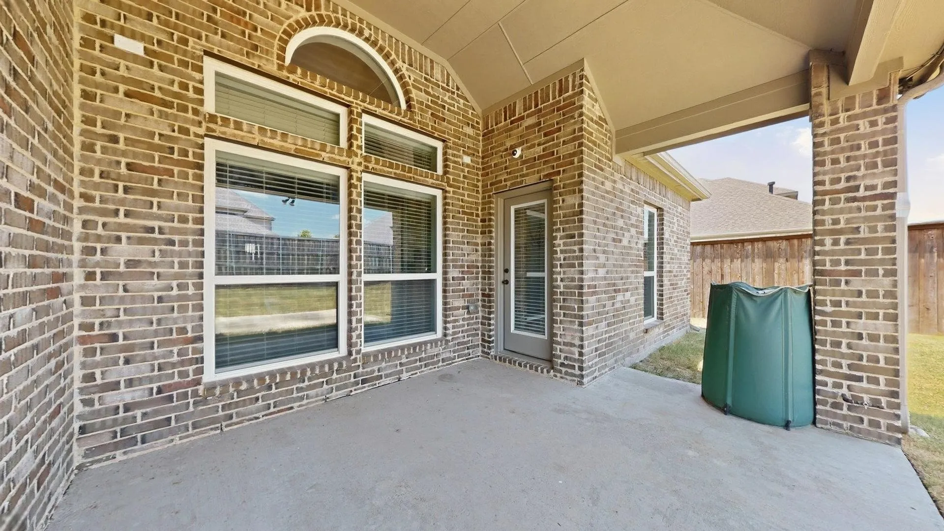 Single Family Residence For Sale in Kaufman County , 1212 Glendon Drive, Forney, Texas 75126, 4 Bedroom, 4 Bathroom, 2 Garage spaces, 3,406 Sqft, built in 2019, mls#21326675, Real Estate Agent in Forney, Homes For Sale in Kaufman county, Homes For Sale in Forney, Realtor in Forney Texas, Real Estate Brokerage Independent Realty Texas, Luminita Cordes Realtor